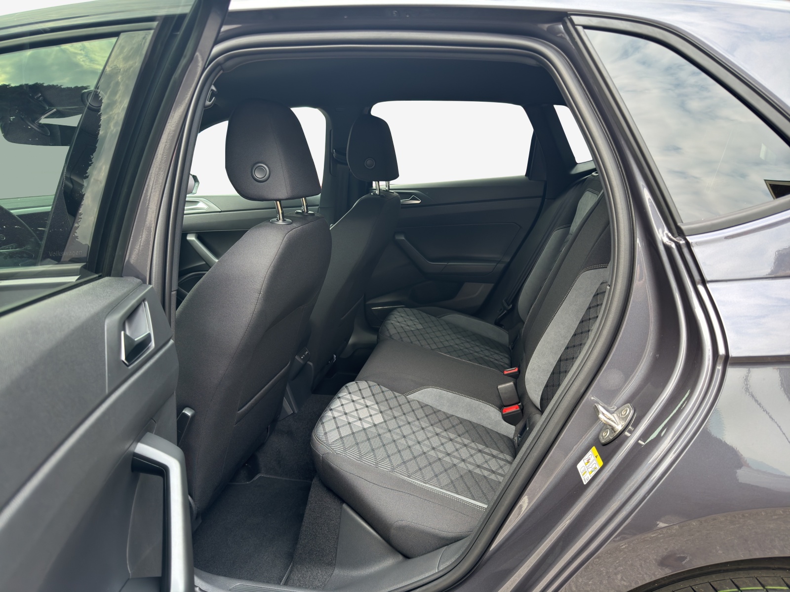 VW Polo 1.0 TSI R-Line DSG-image-11