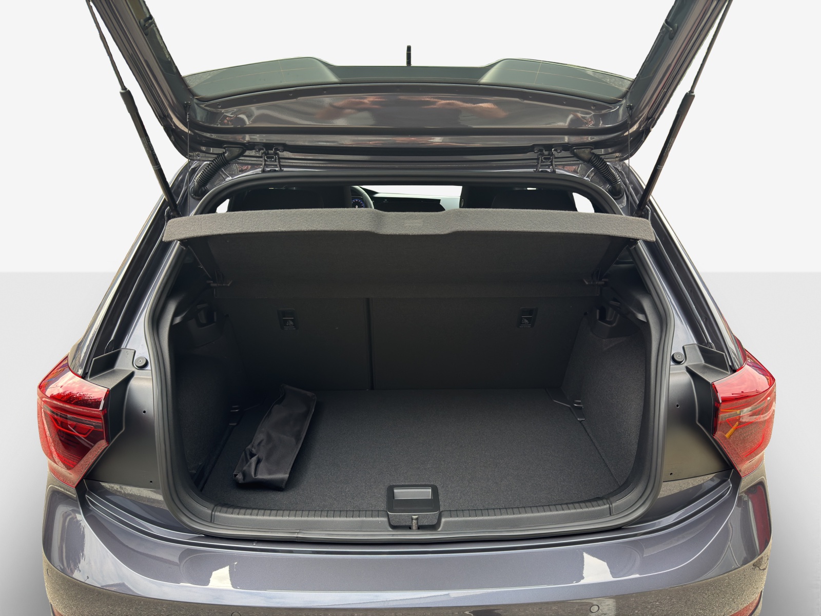 VW Polo 1.0 TSI R-Line DSG-image-12