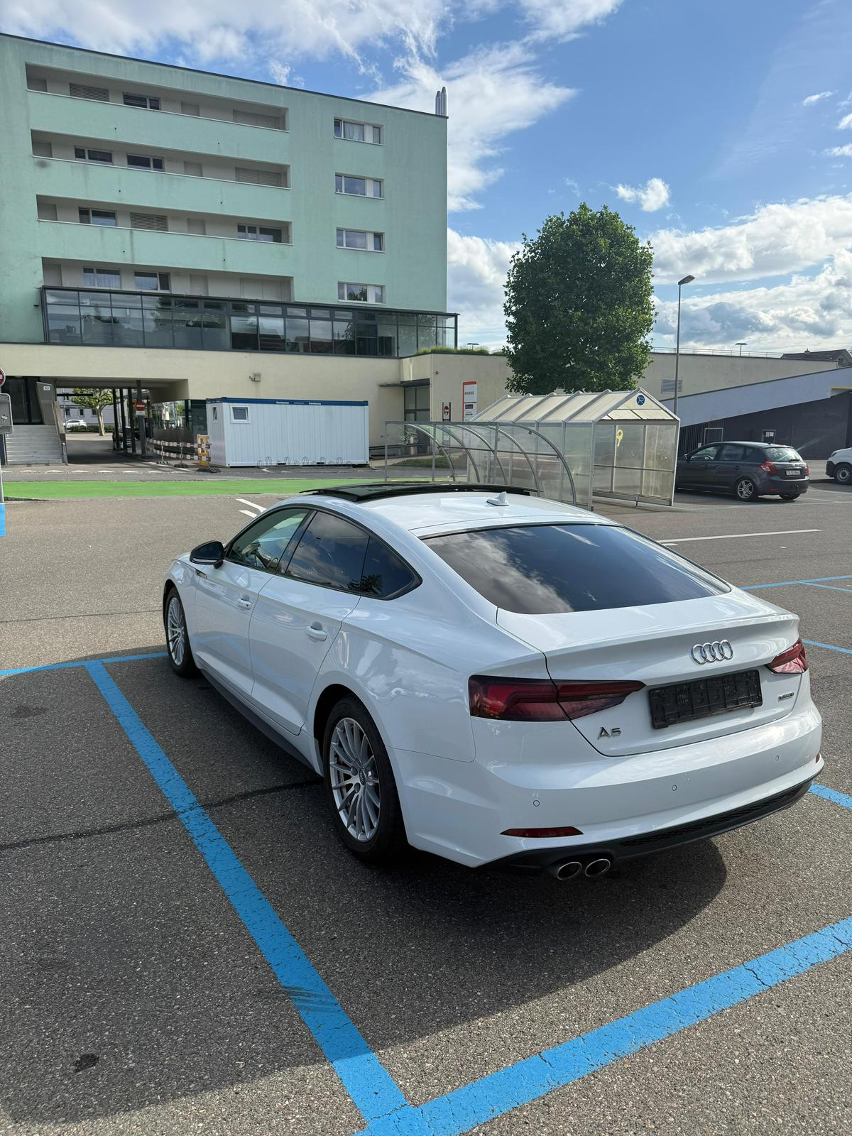 AUDI A5 Sportback 40 TDI Sport quattro S-tronic-image-2