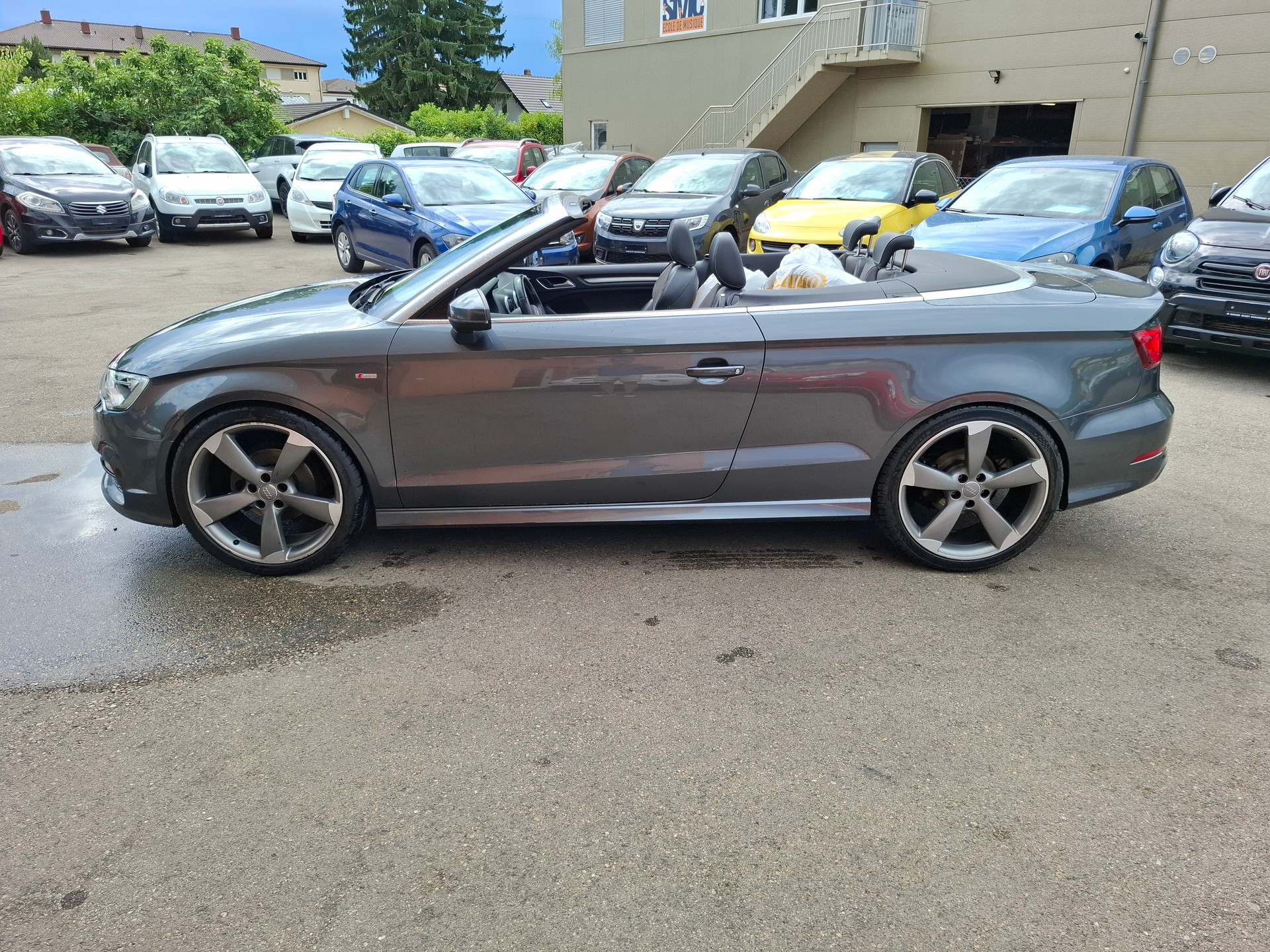 AUDI A3 Cabriolet 1.4 TFSI Ambition S-tronic-image-4
