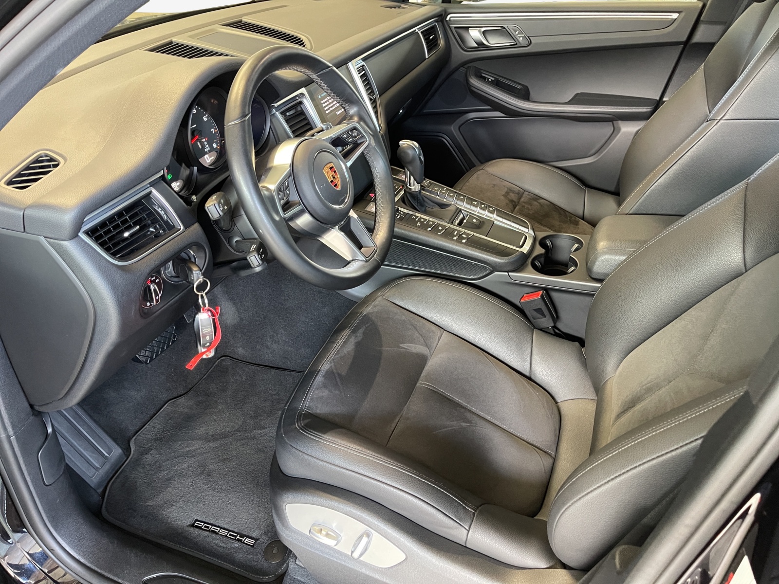 PORSCHE Macan PDK-image-7
