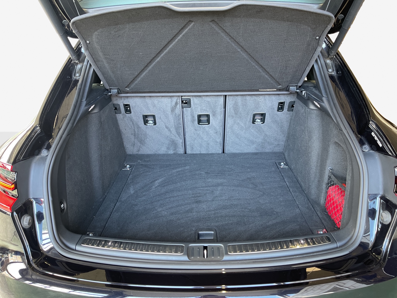 PORSCHE Macan PDK-image-12