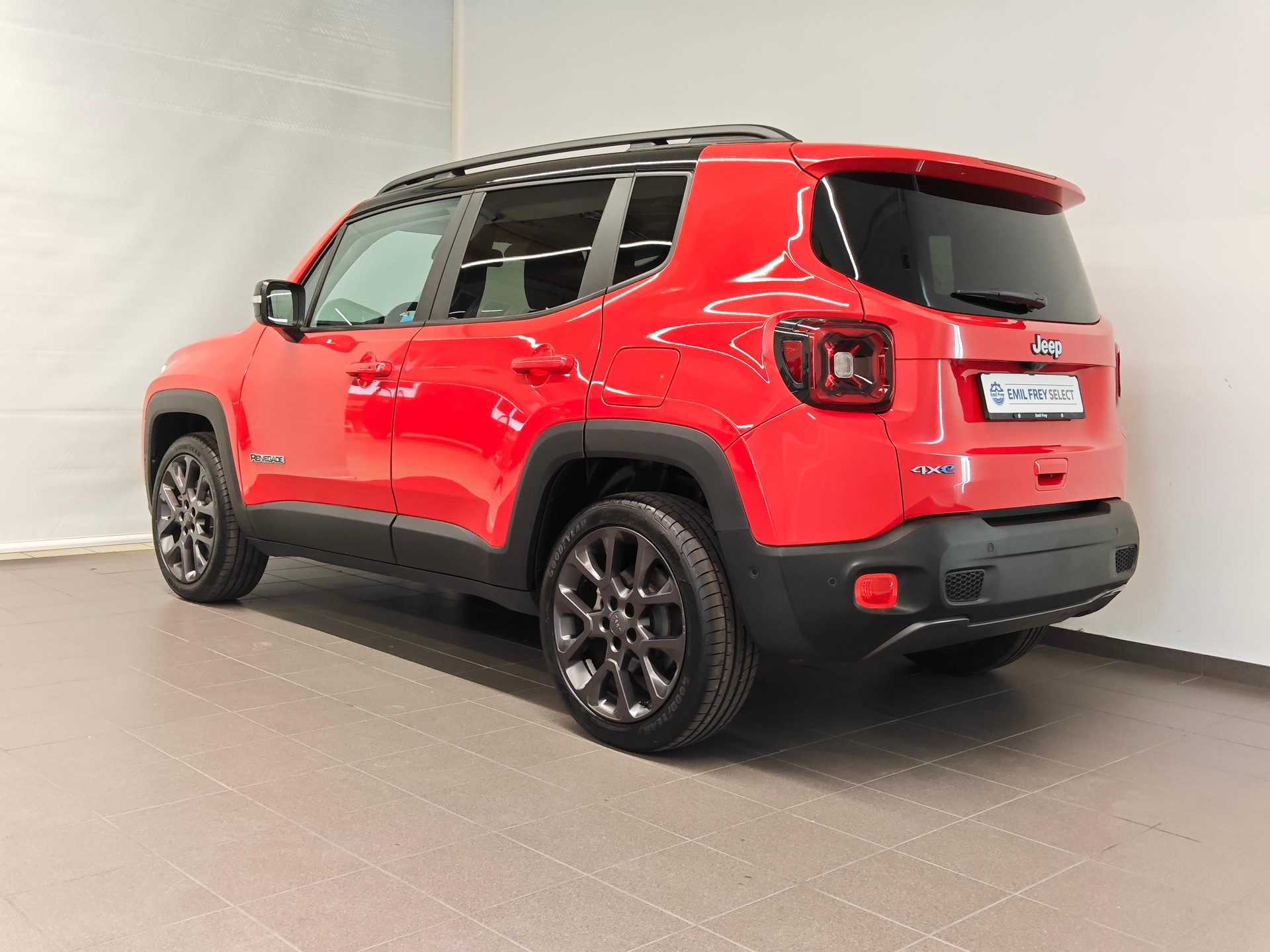 JEEP Renegade 1.3 Swiss Limited 4xe - Pneumatici invernali inclusi-image-3