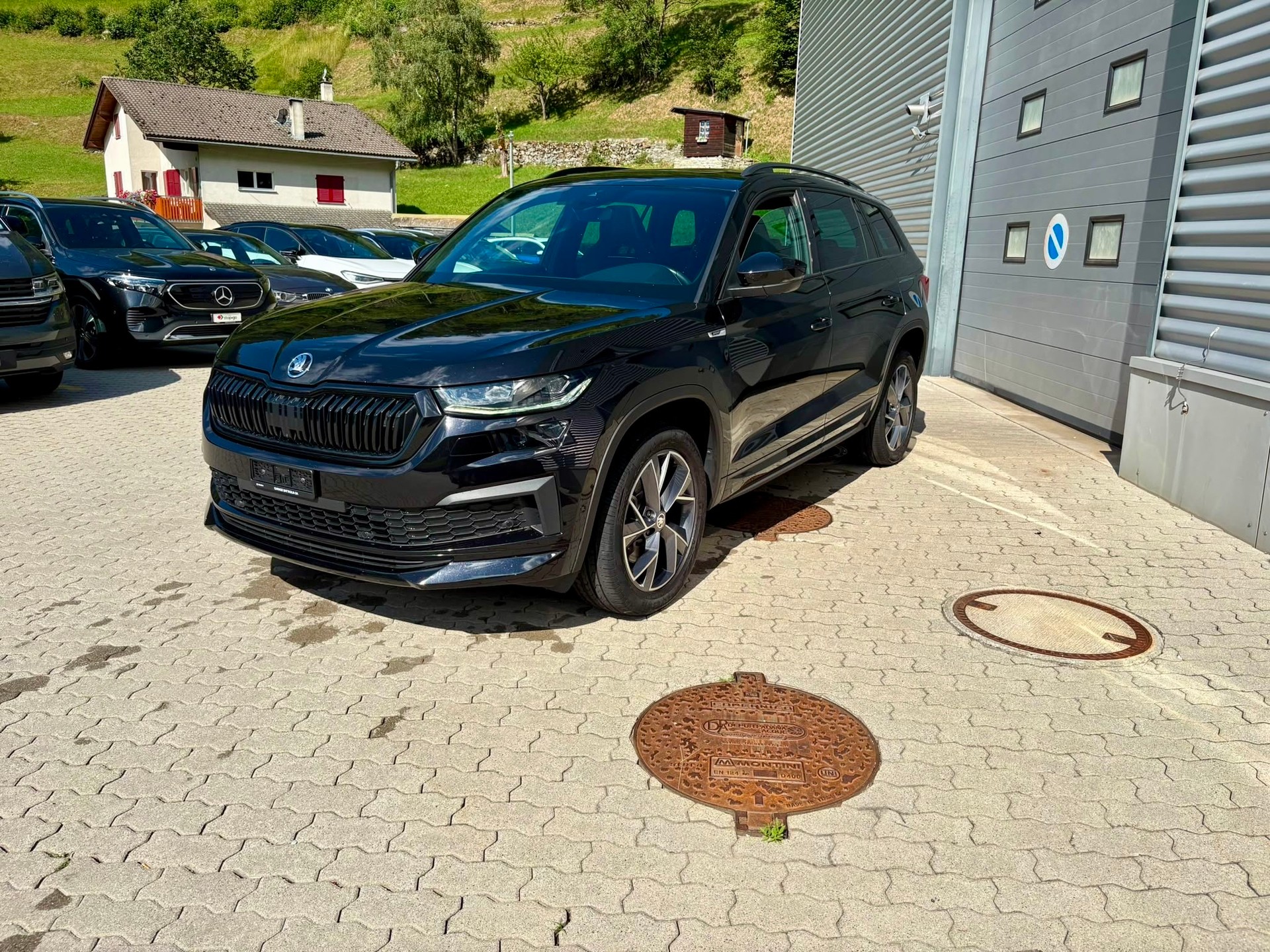 SKODA Kodiaq 2.0 TSI 4x4 SportLine-image-2