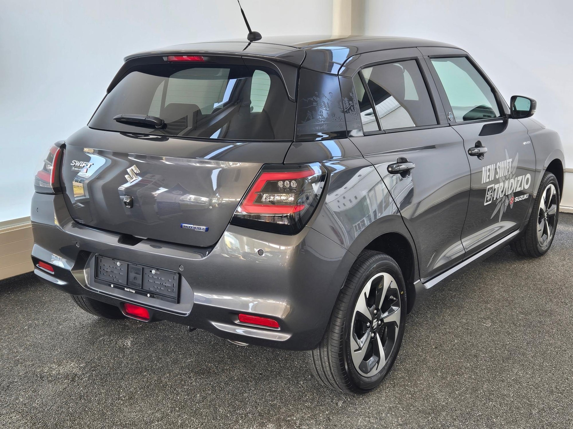 SUZUKI Swift 1.2 Tradizio Top Hybrid 4x4-image-4