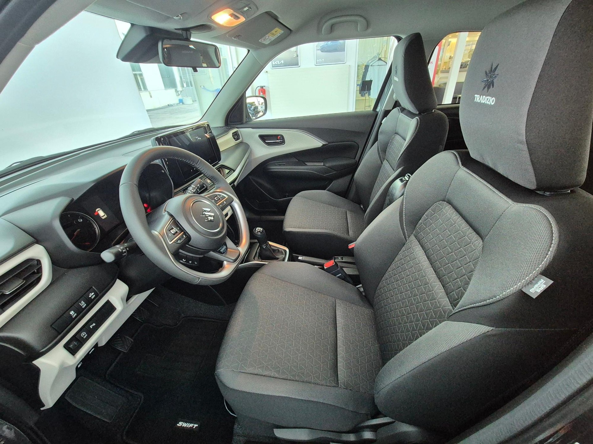 SUZUKI Swift 1.2 Tradizio Top Hybrid 4x4-image-5