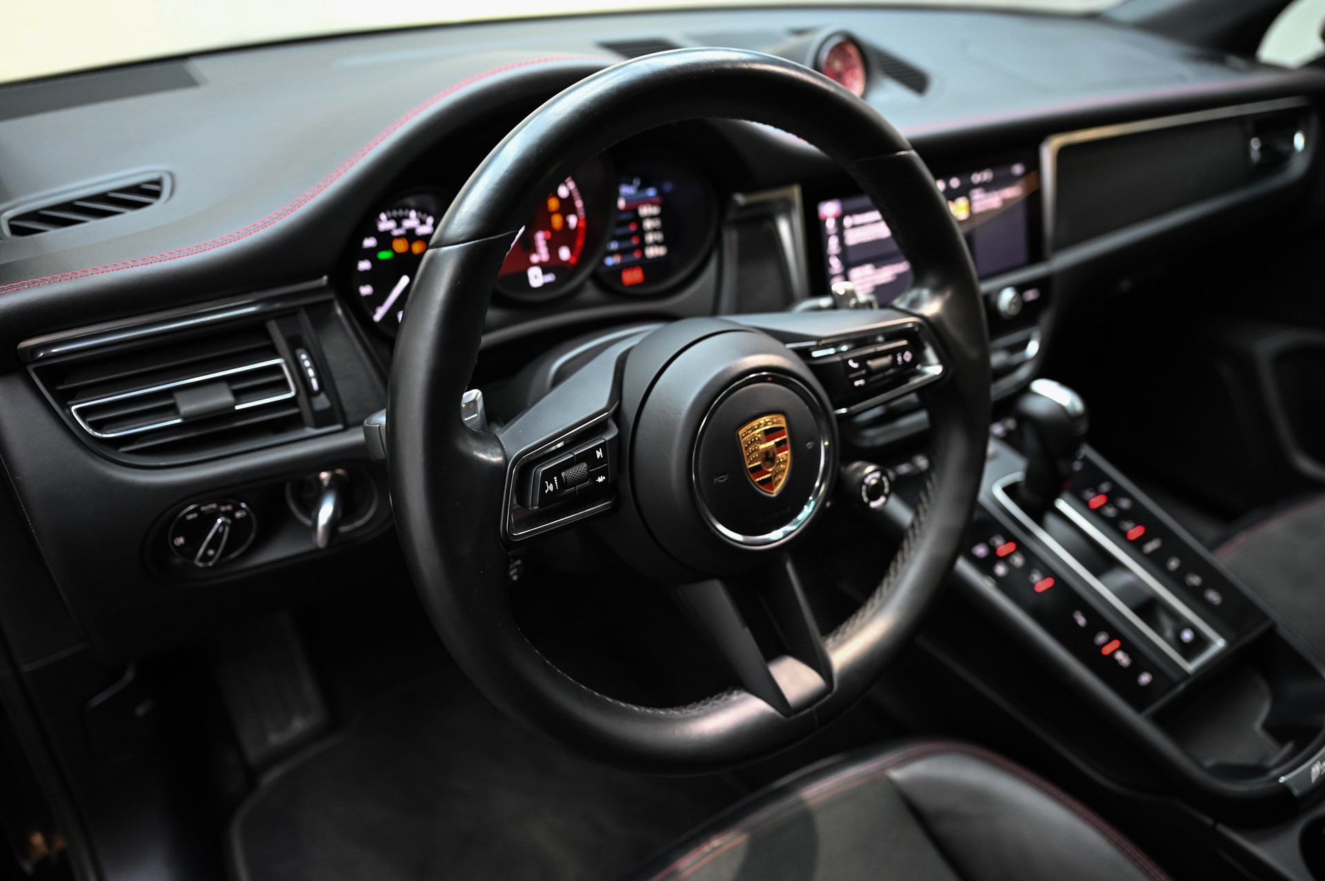 PORSCHE Macan 2.9 V6 GTS-image-18