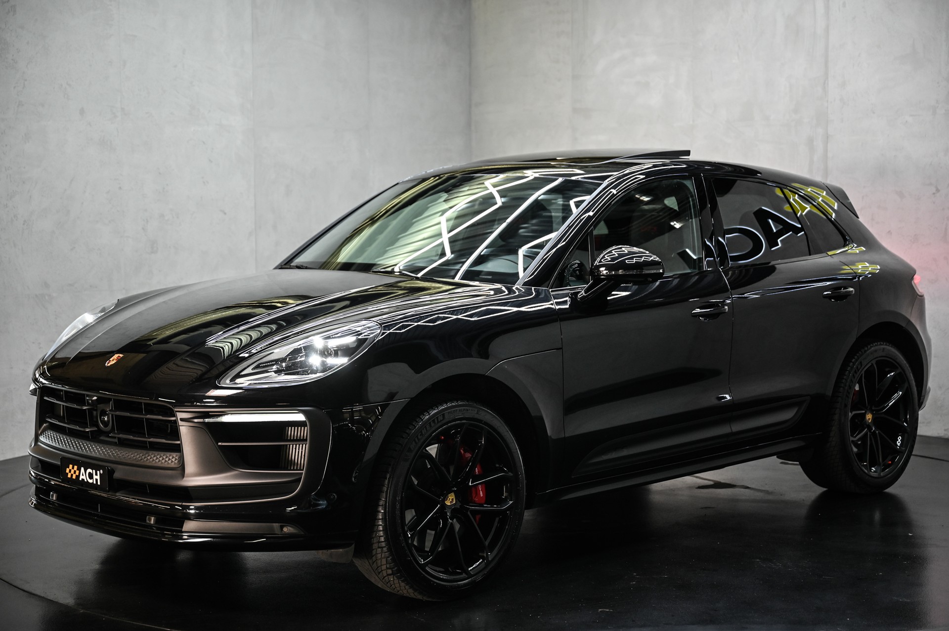 PORSCHE Macan 2.9 V6 GTS-image-2