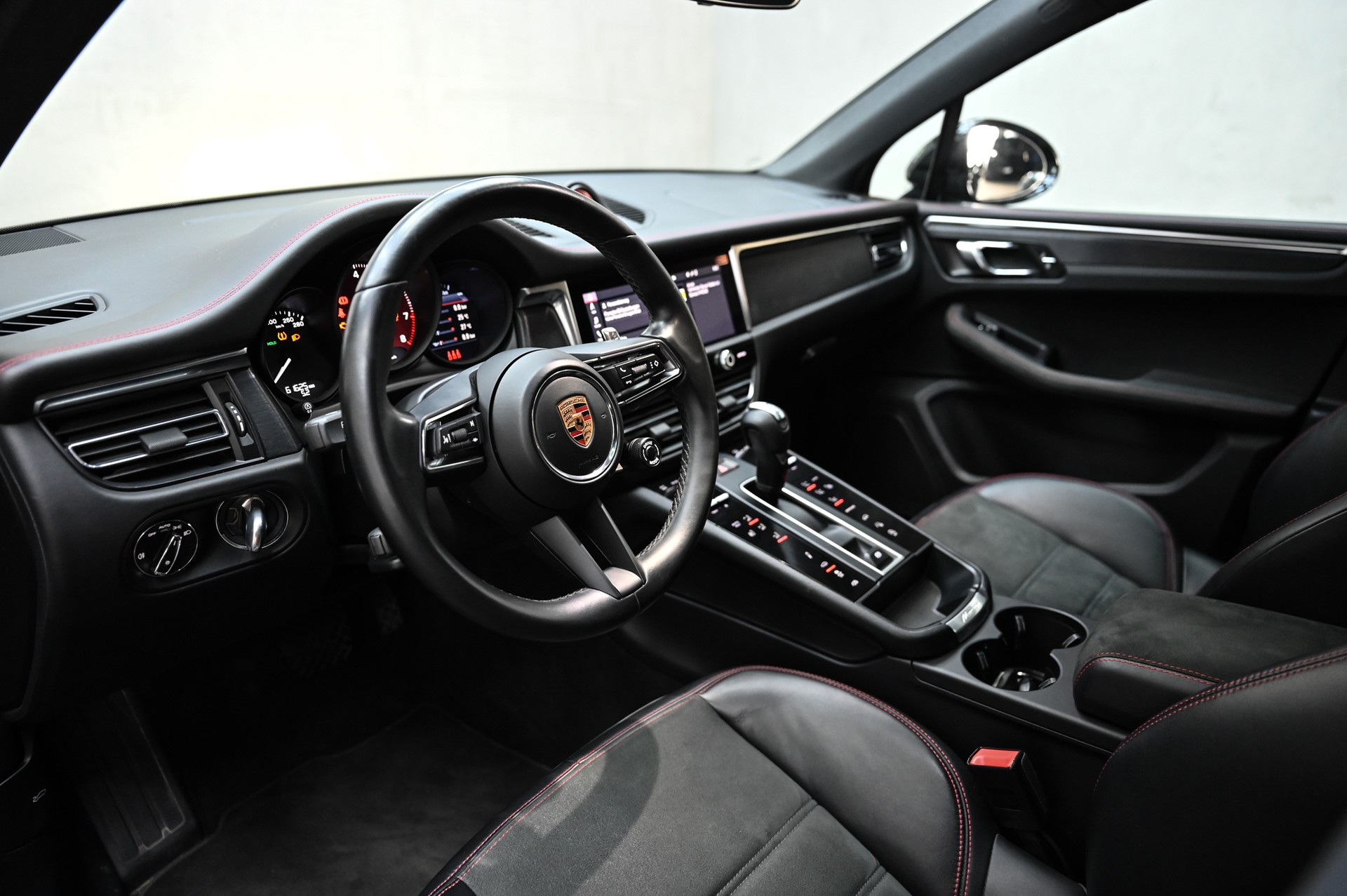 PORSCHE Macan 2.9 V6 GTS-image-17