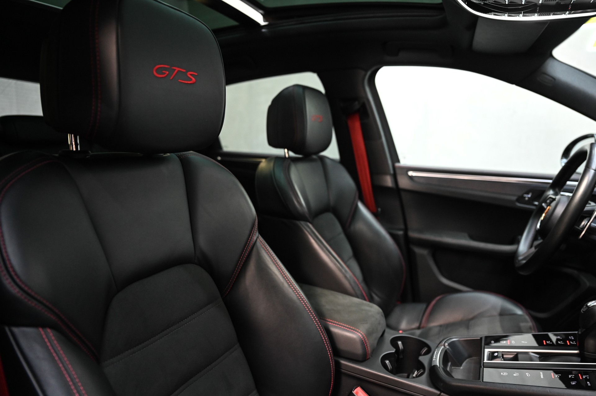 PORSCHE Macan 2.9 V6 GTS-image-27