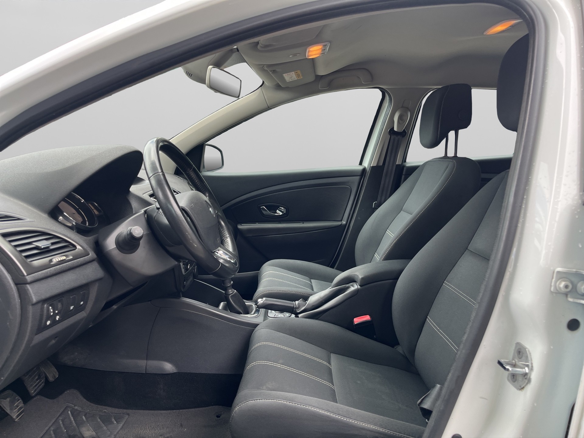 RENAULT Mégane Grandtour 1.5 dCi Expression S/S-image-10
