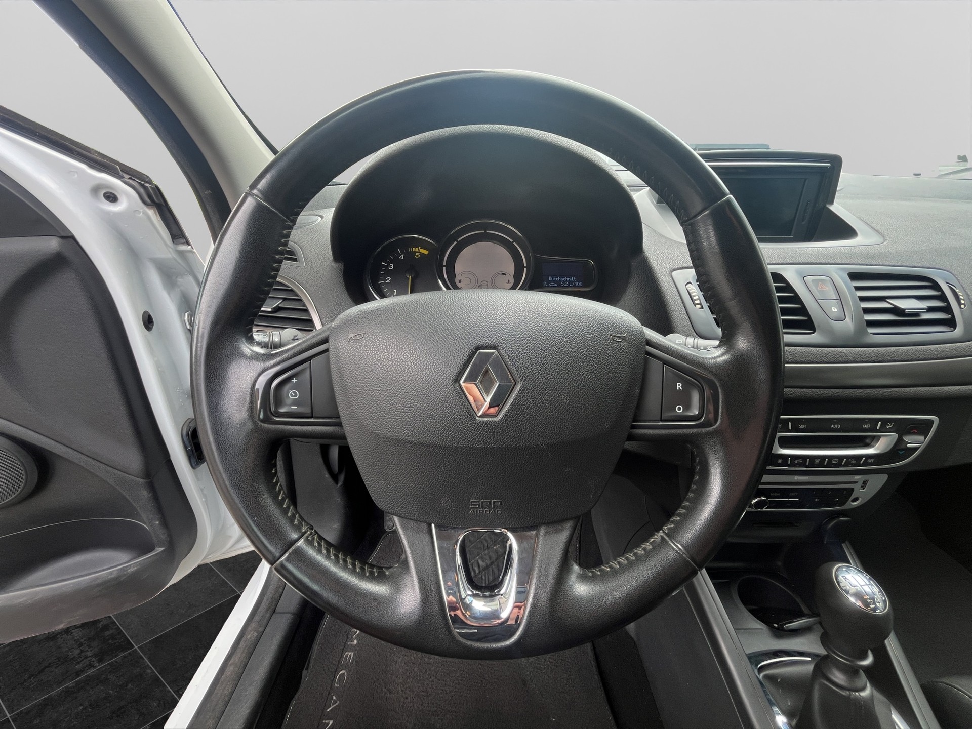 RENAULT Mégane Grandtour 1.5 dCi Expression S/S-image-16