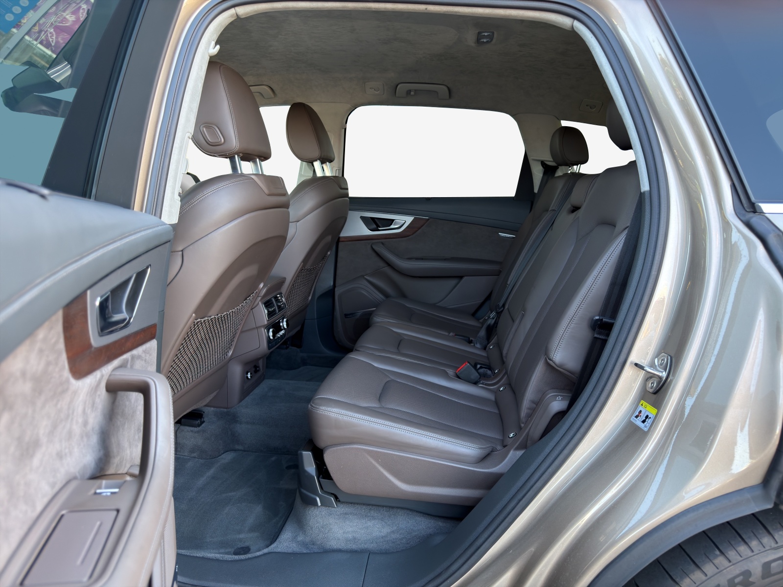 AUDI SQ7 4.0 TDI quattro tiptronic-image-11