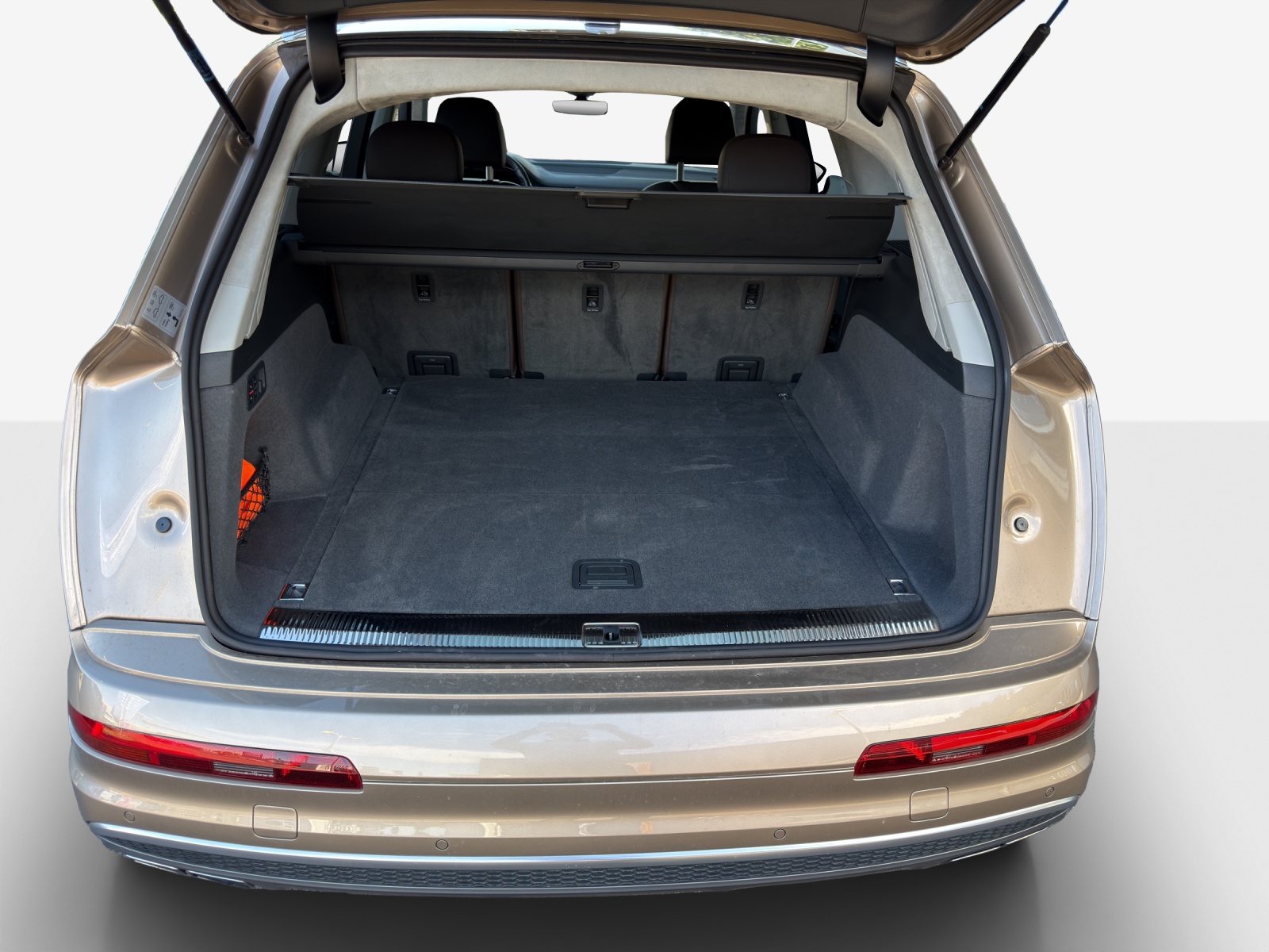 AUDI SQ7 4.0 TDI quattro tiptronic-image-12