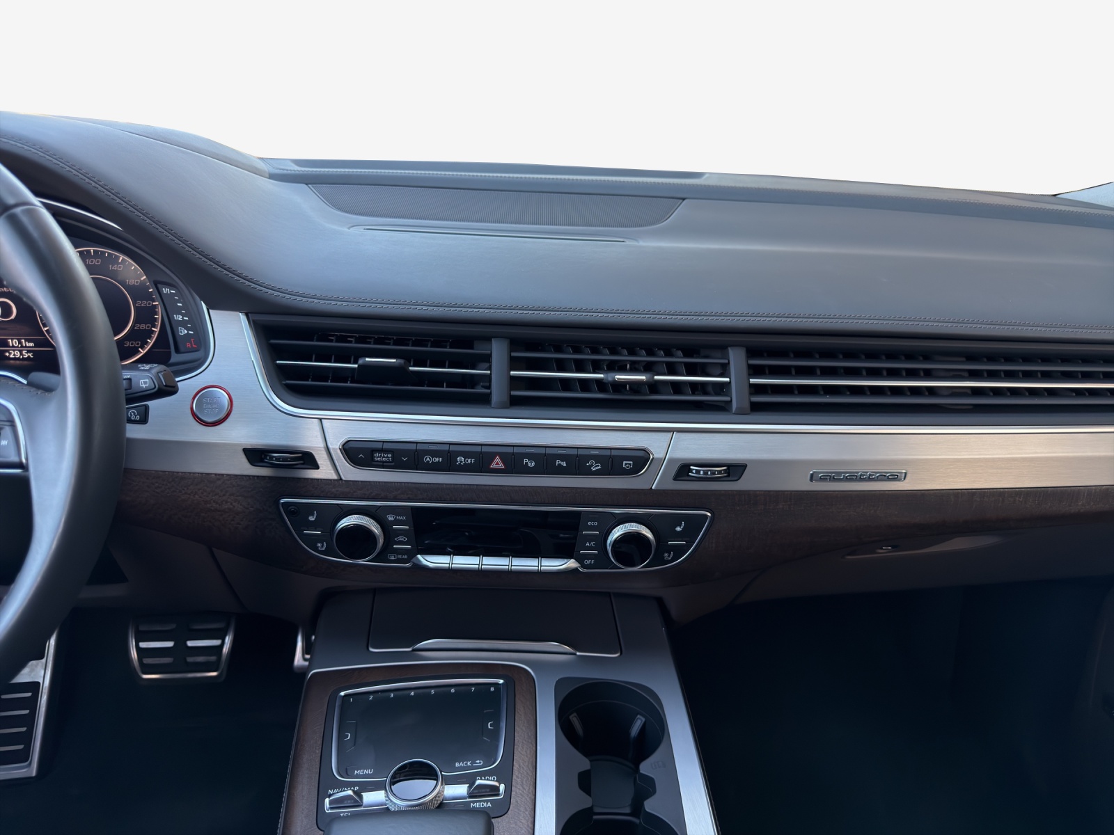 AUDI SQ7 4.0 TDI quattro tiptronic-image-10
