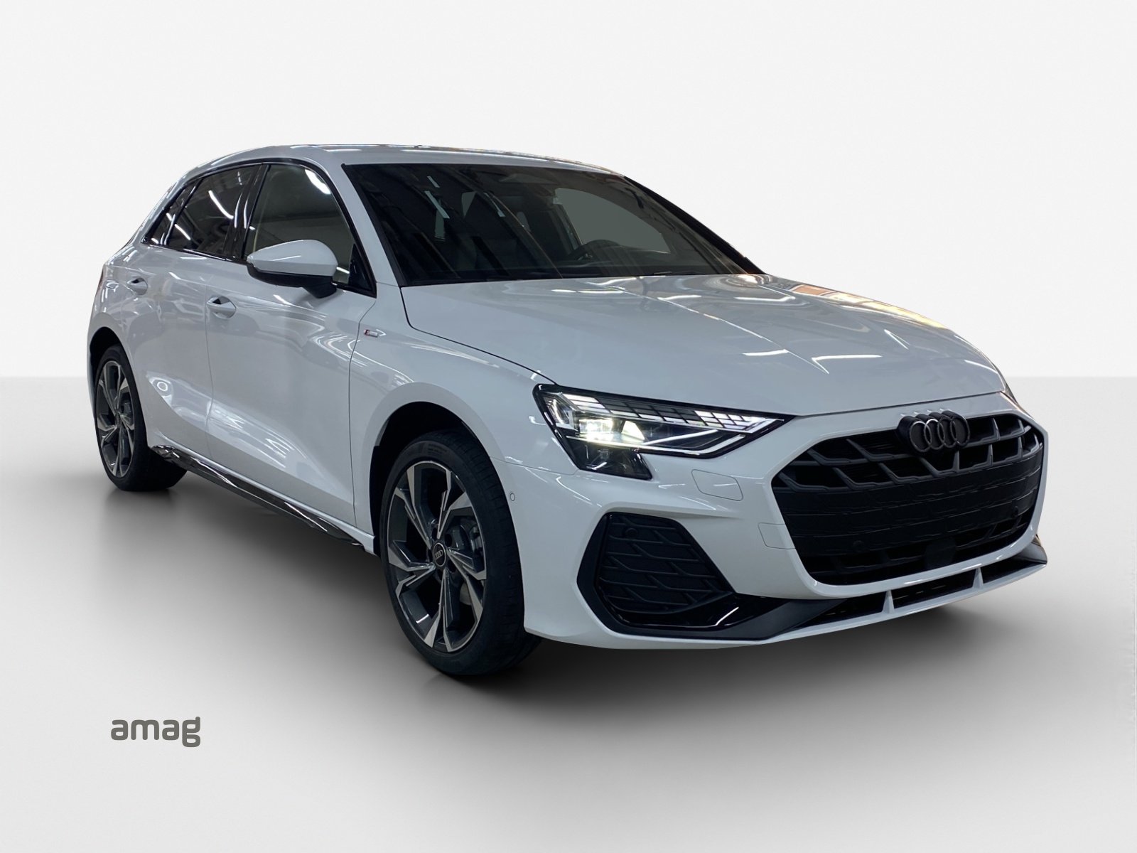 AUDI A3 Sportback TFSI 110 kW S line S tronic-image-5