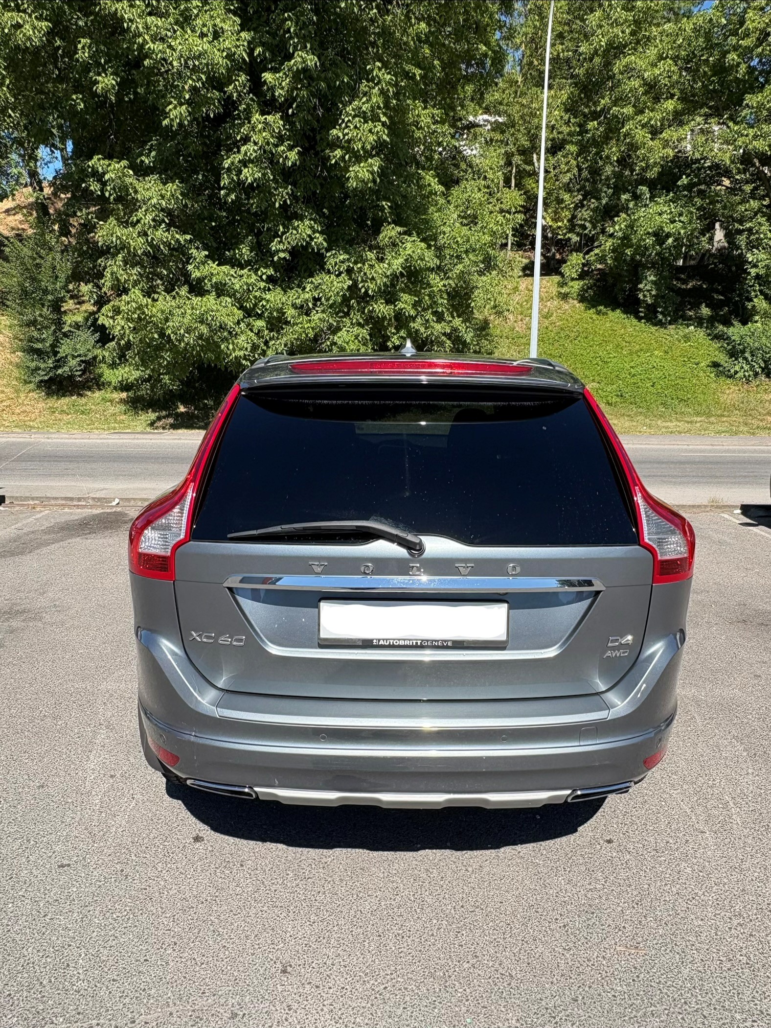 VOLVO 2.4 D4 Summum AWD S/S-image-2