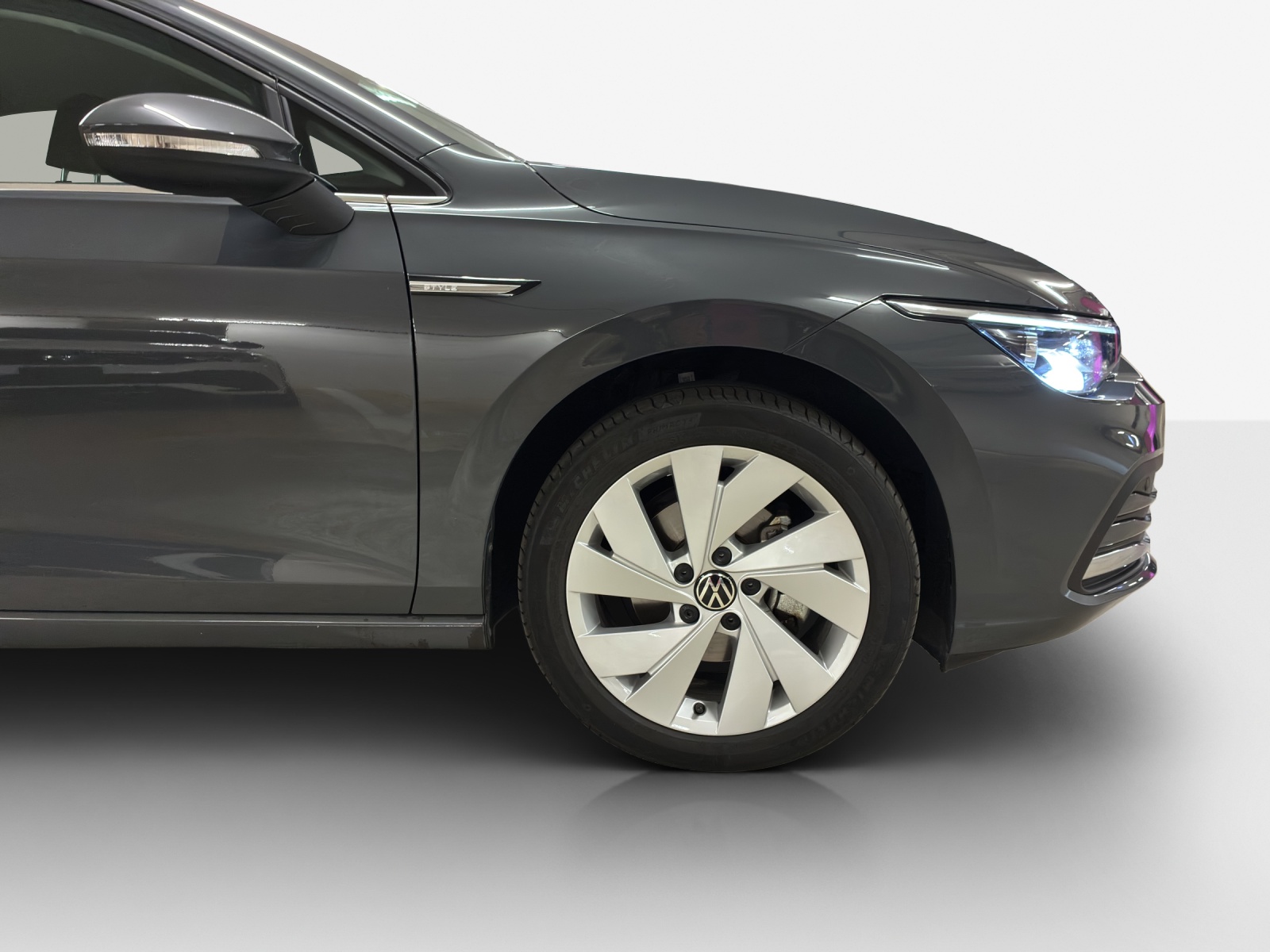 VW Golf 1.5 eTSI mHEV ACT Style DSG-image-13