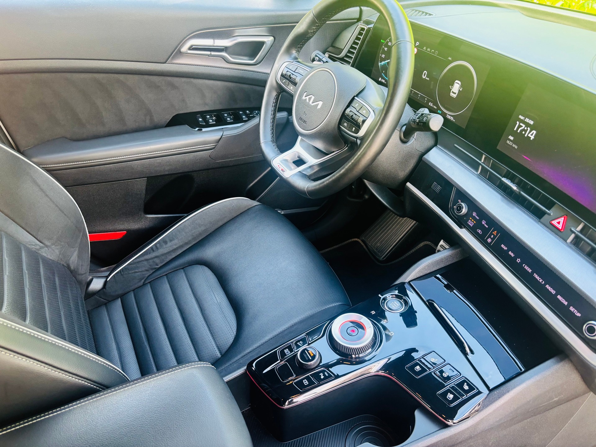 KIA 1.6 T-GDi Hybrid GT-Line-image-4