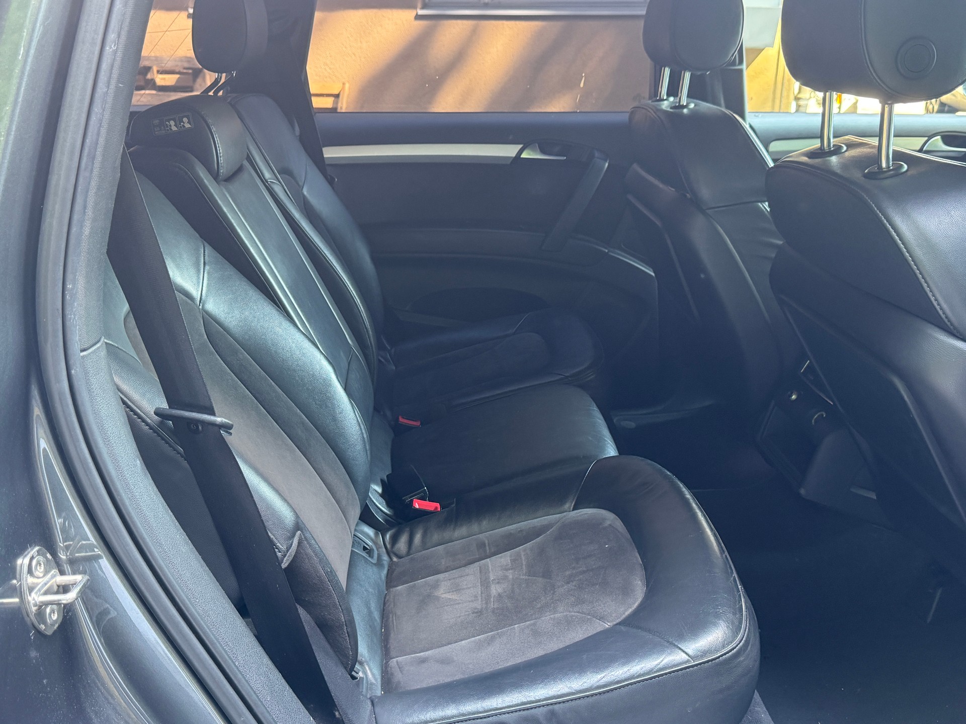 AUDI Q7 3.0 TDI quattro tiptronic-image-8