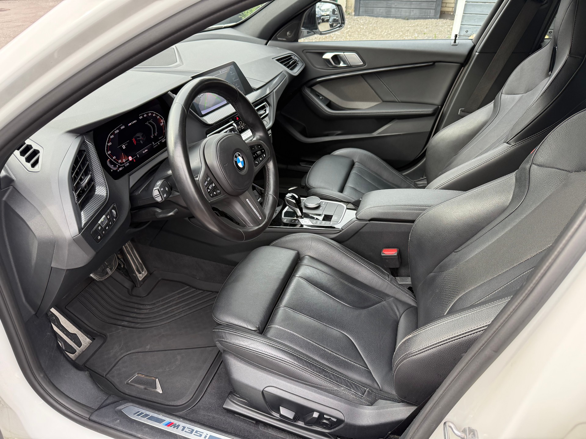BMW M135i xDrive-image-7