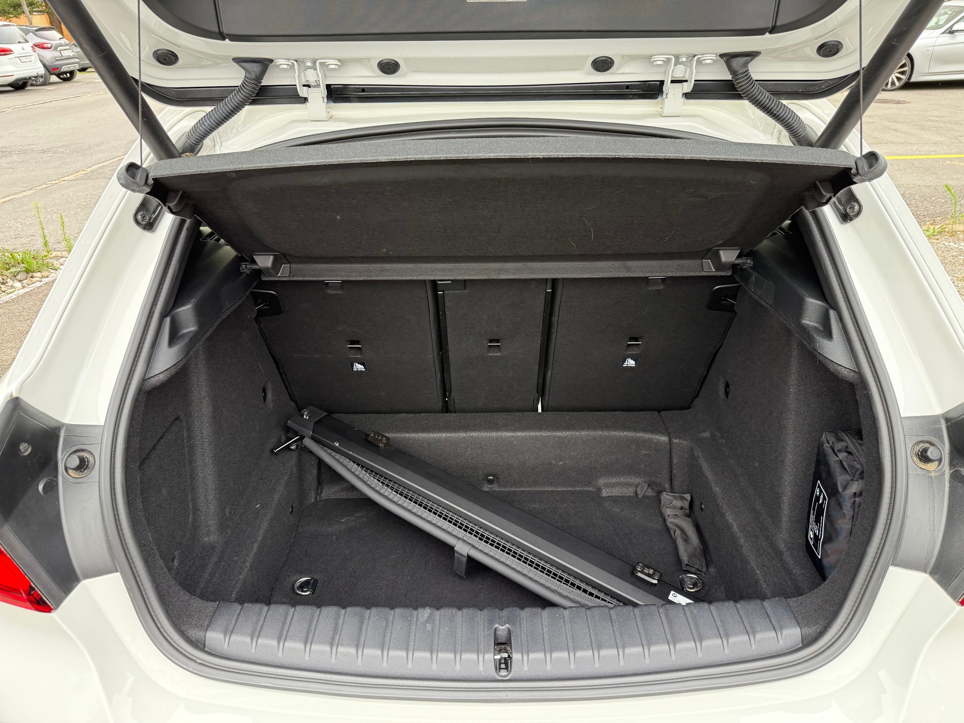 BMW M135i xDrive-image-11