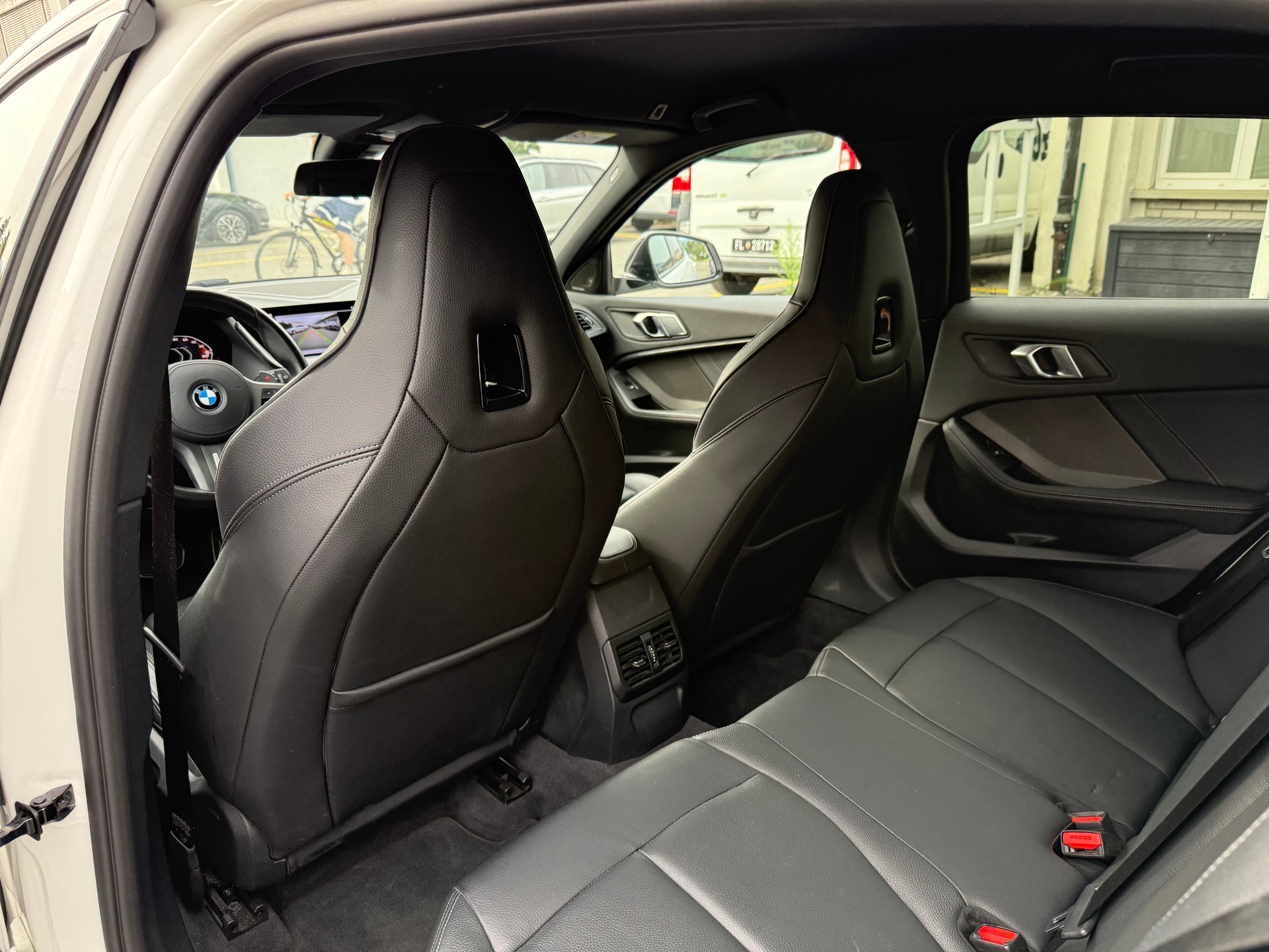 BMW M135i xDrive-image-10