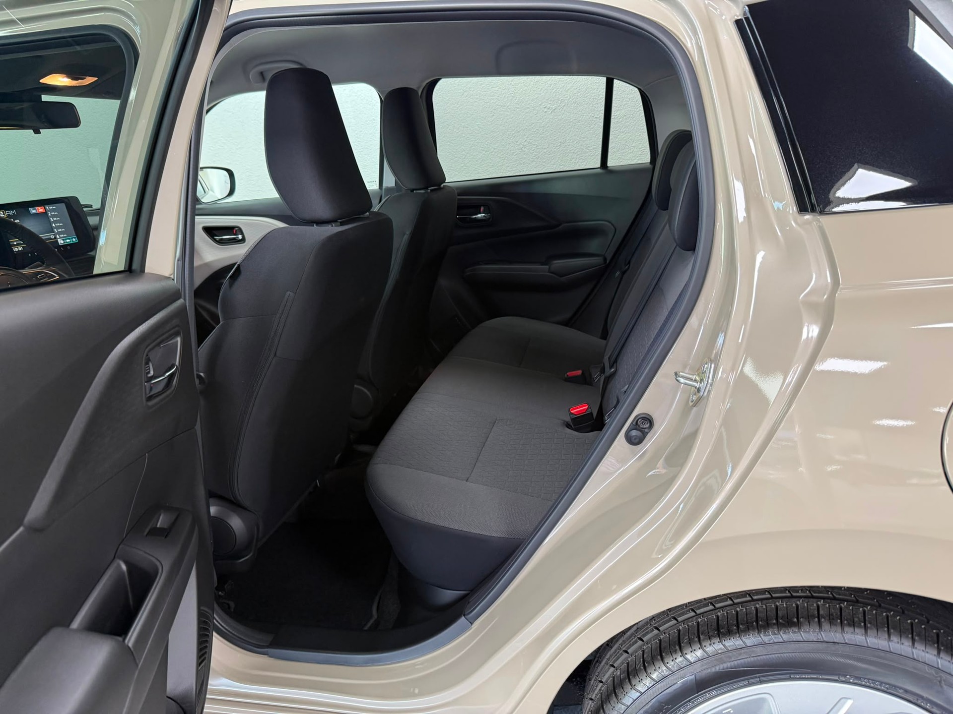 SUZUKI Swift 1.2 Sakura Hybrid CVT-image-11