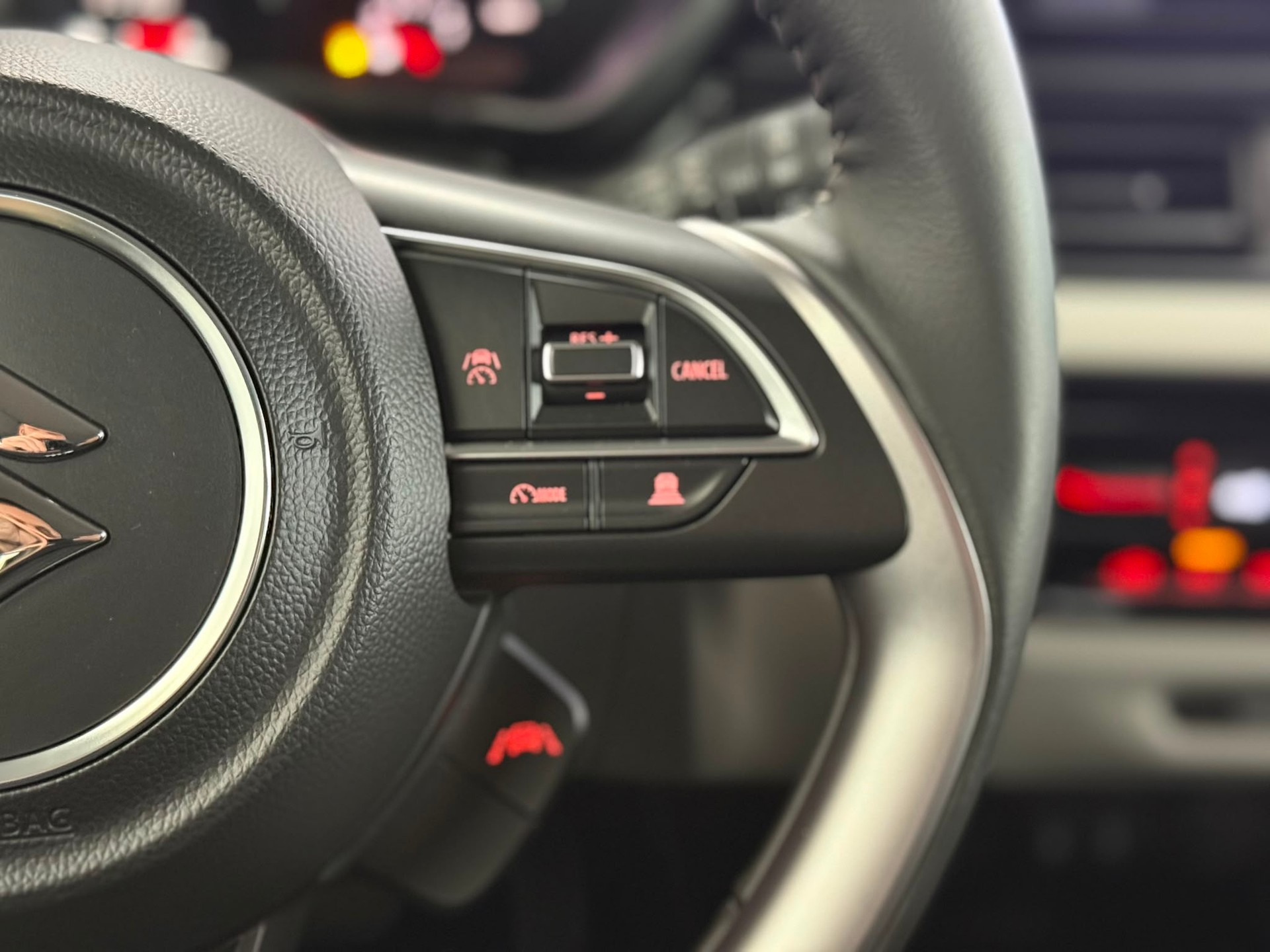 SUZUKI Swift 1.2 Sakura Hybrid CVT-image-17