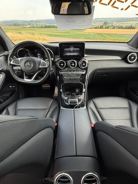 MERCEDES-BENZ GLC 250 d AMG Line 4Matic 9G-Tronic-image-11