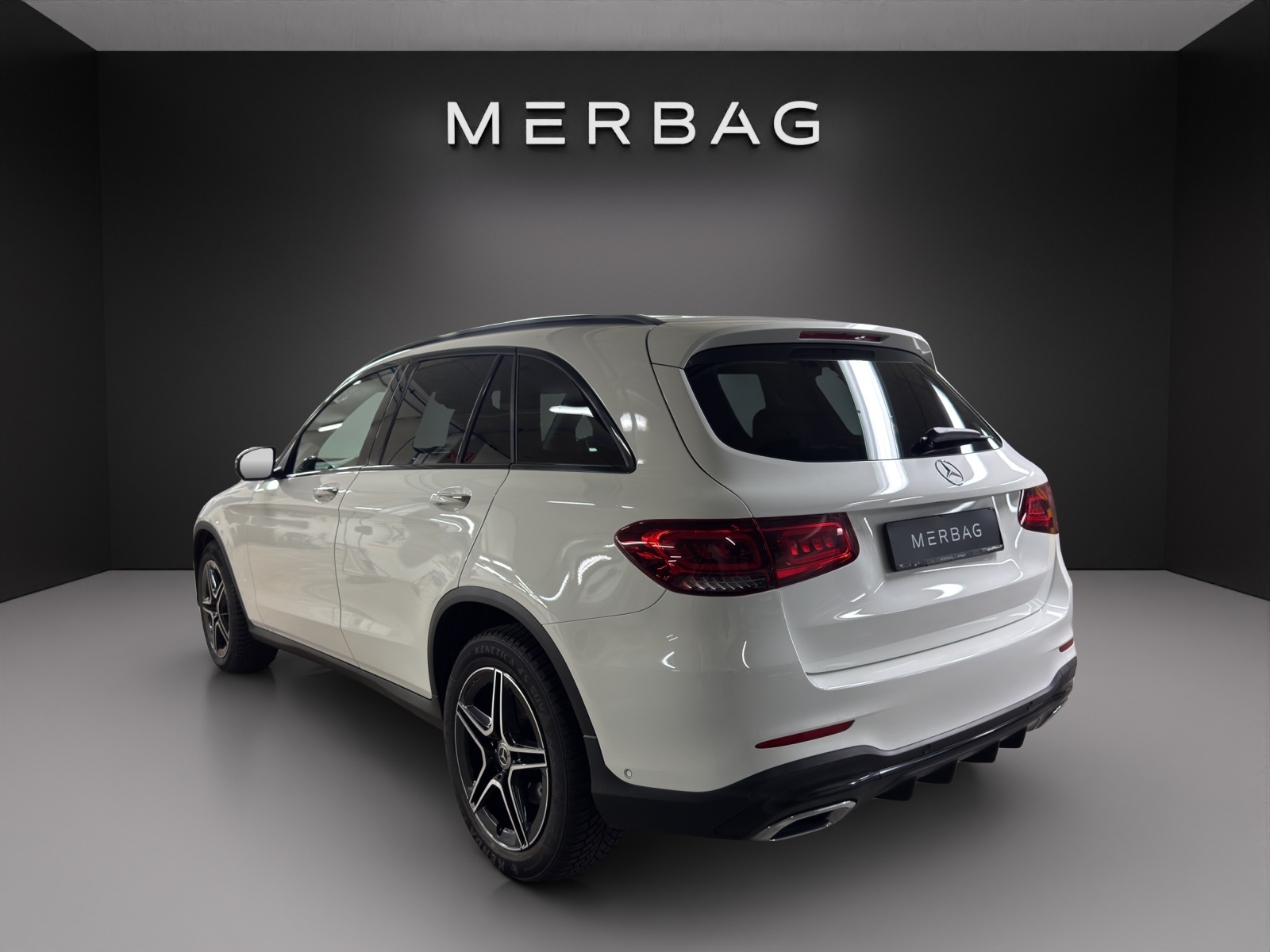 MERCEDES-BENZ GLC 220 d AMG Line 4Matic-image-2