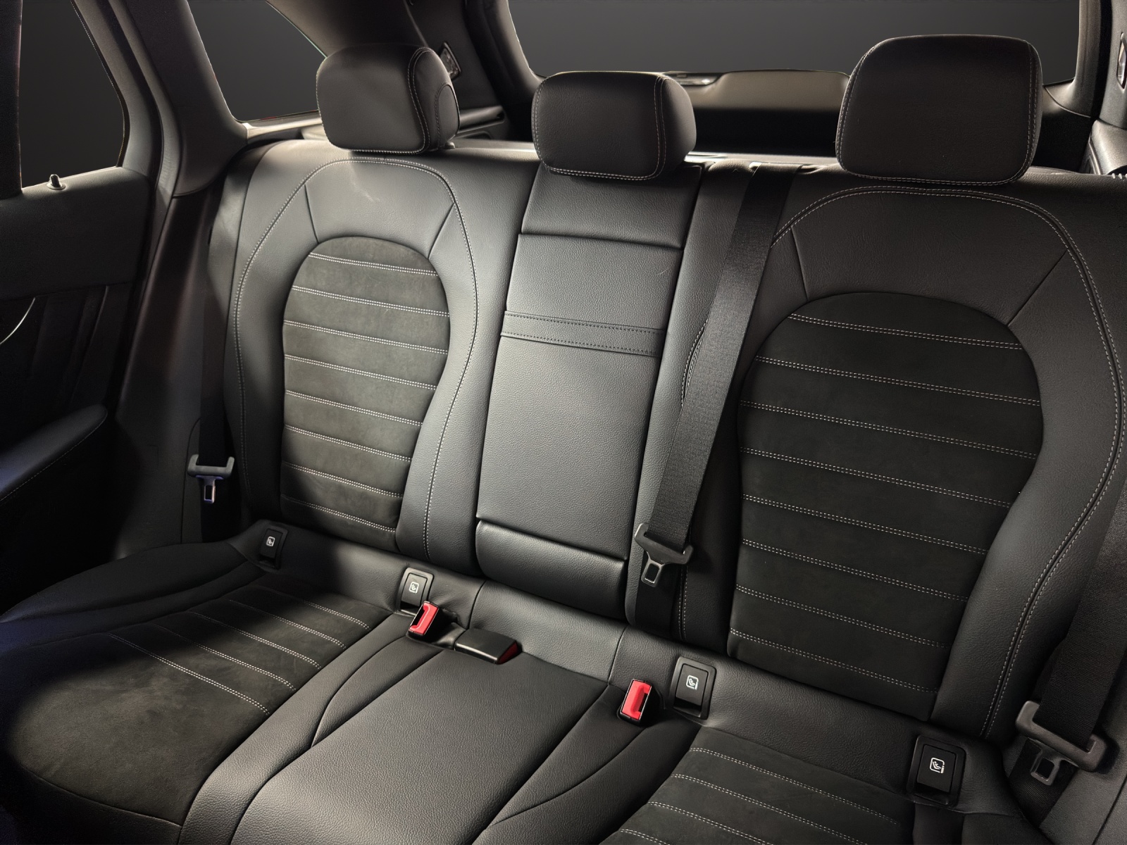 MERCEDES-BENZ GLC 220 d AMG Line 4Matic-image-14