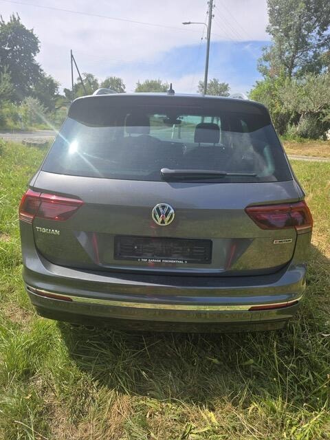 VW Tiguan 2.0 TDI SCR Highline 4Motion DSG-image-2