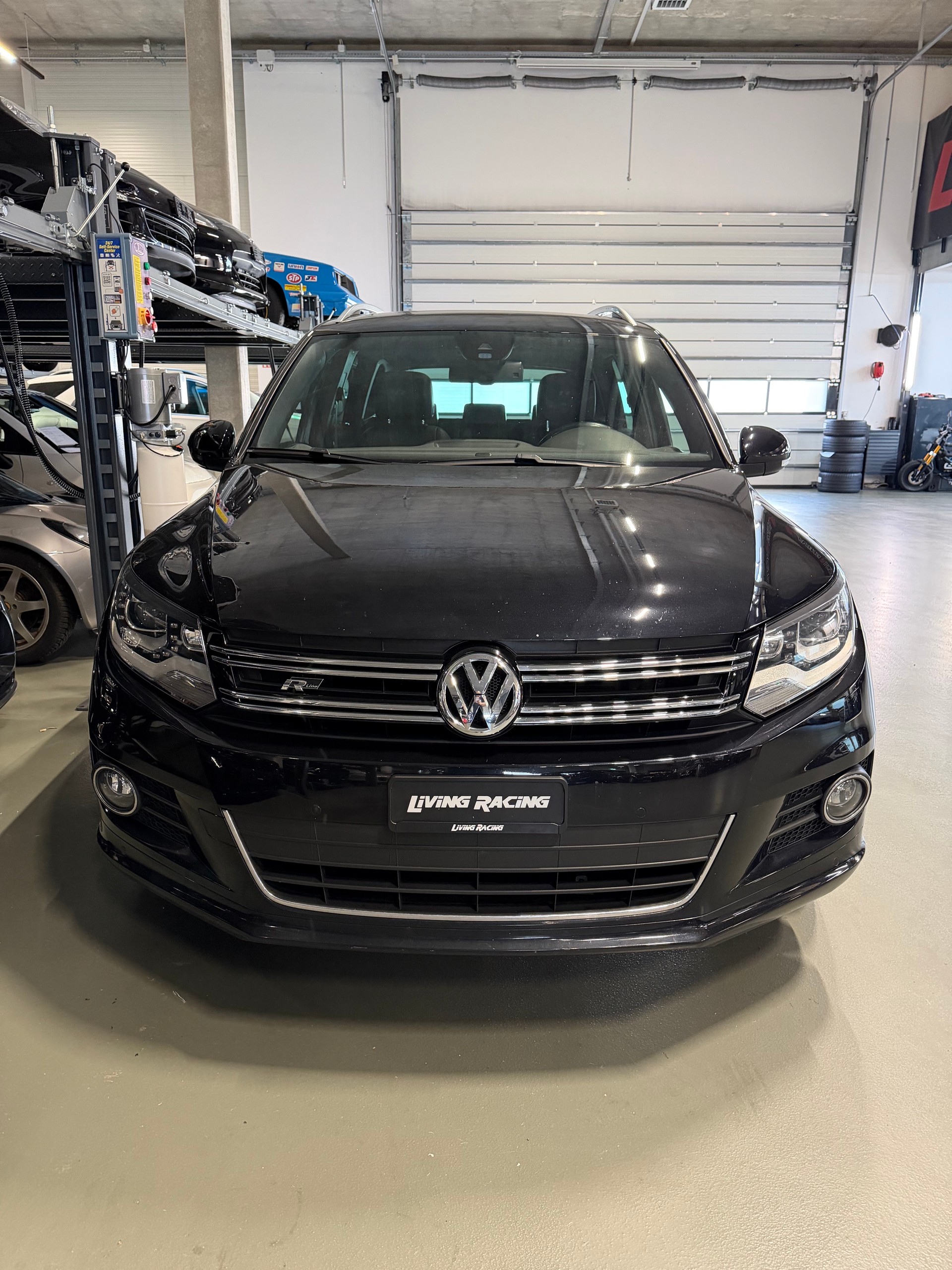 VW Tiguan 2.0 TSI R-Line 4Motion DSG-image-4