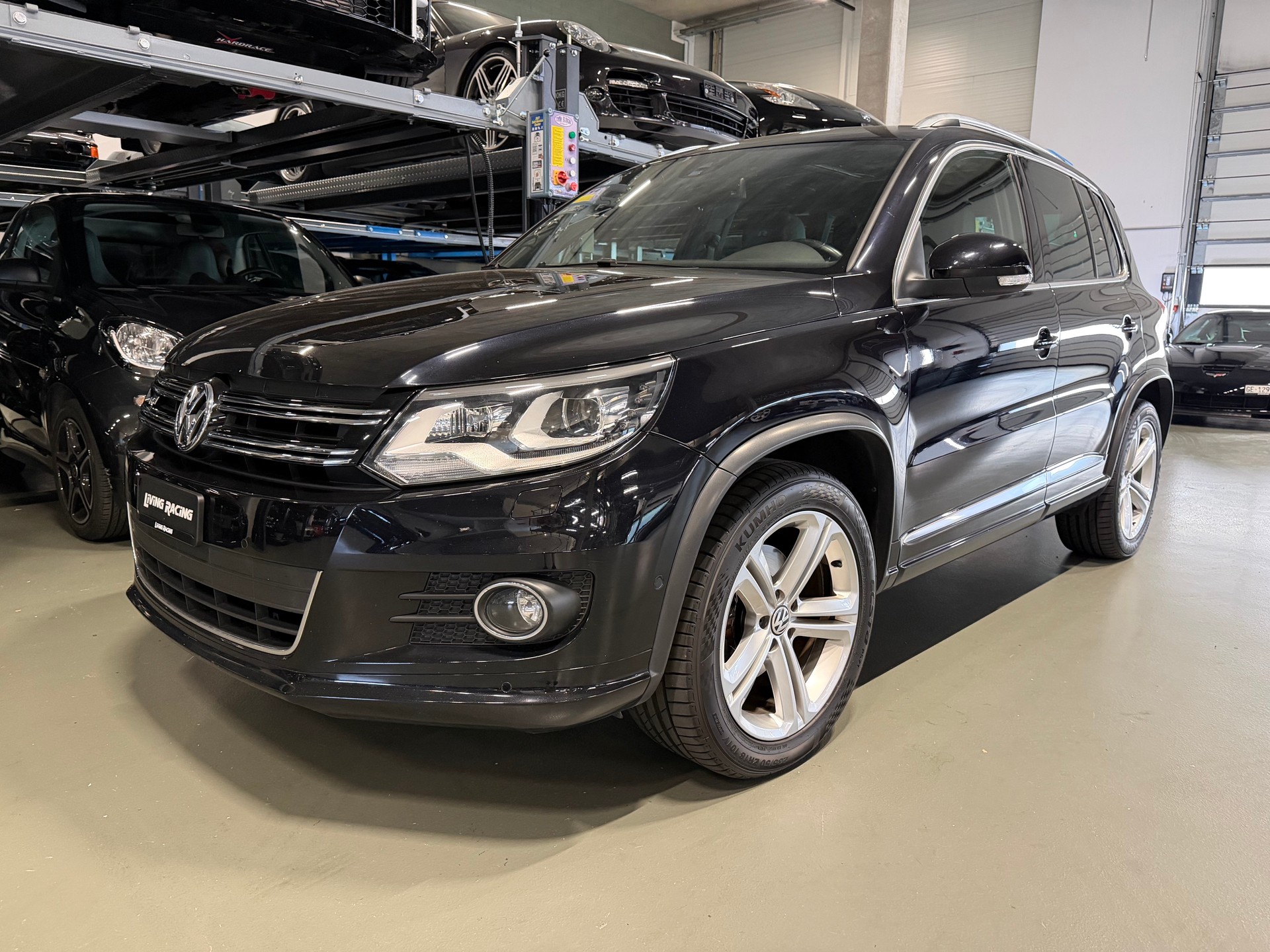 VW Tiguan 2.0 TSI R-Line 4Motion DSG-image-1