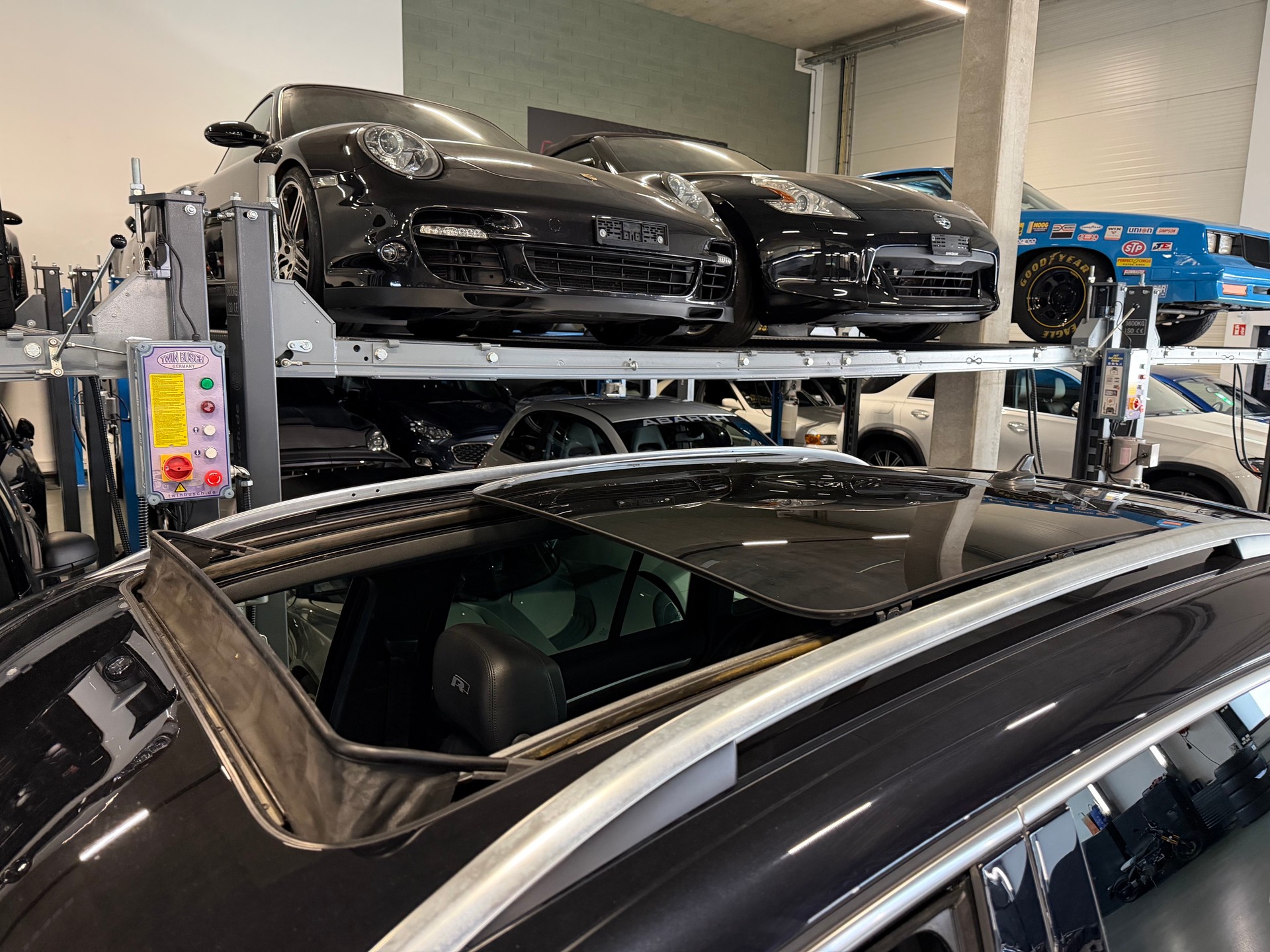 VW Tiguan 2.0 TSI R-Line 4Motion DSG-image-5