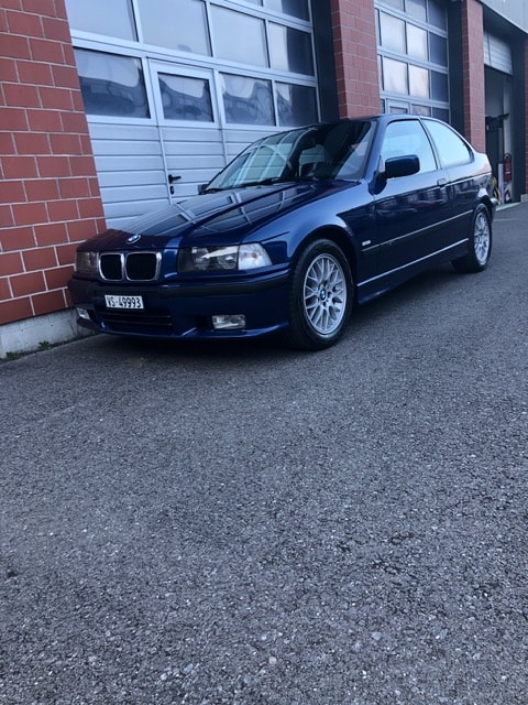 BMW 323ti-image-0