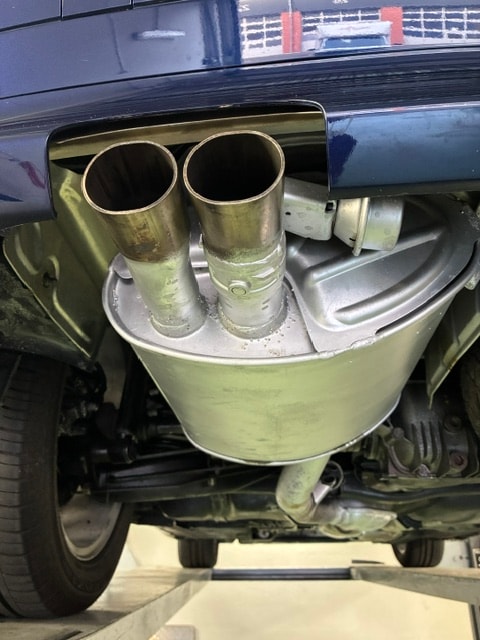 BMW 323ti-image-3