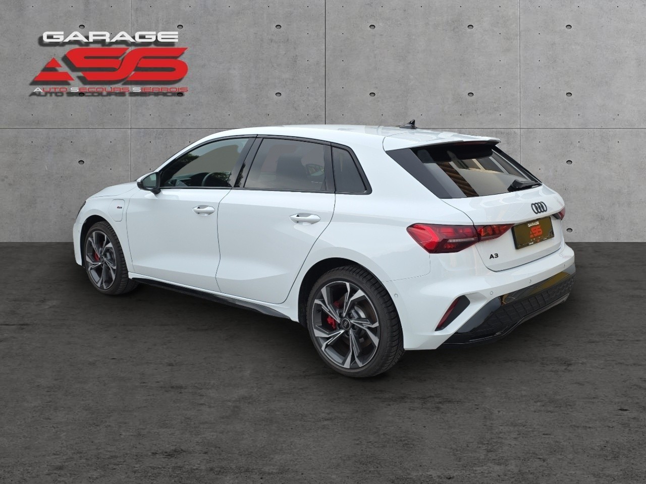 AUDI A3 Sportback 45 TFSI e S line Attraction S-tronic-image-3
