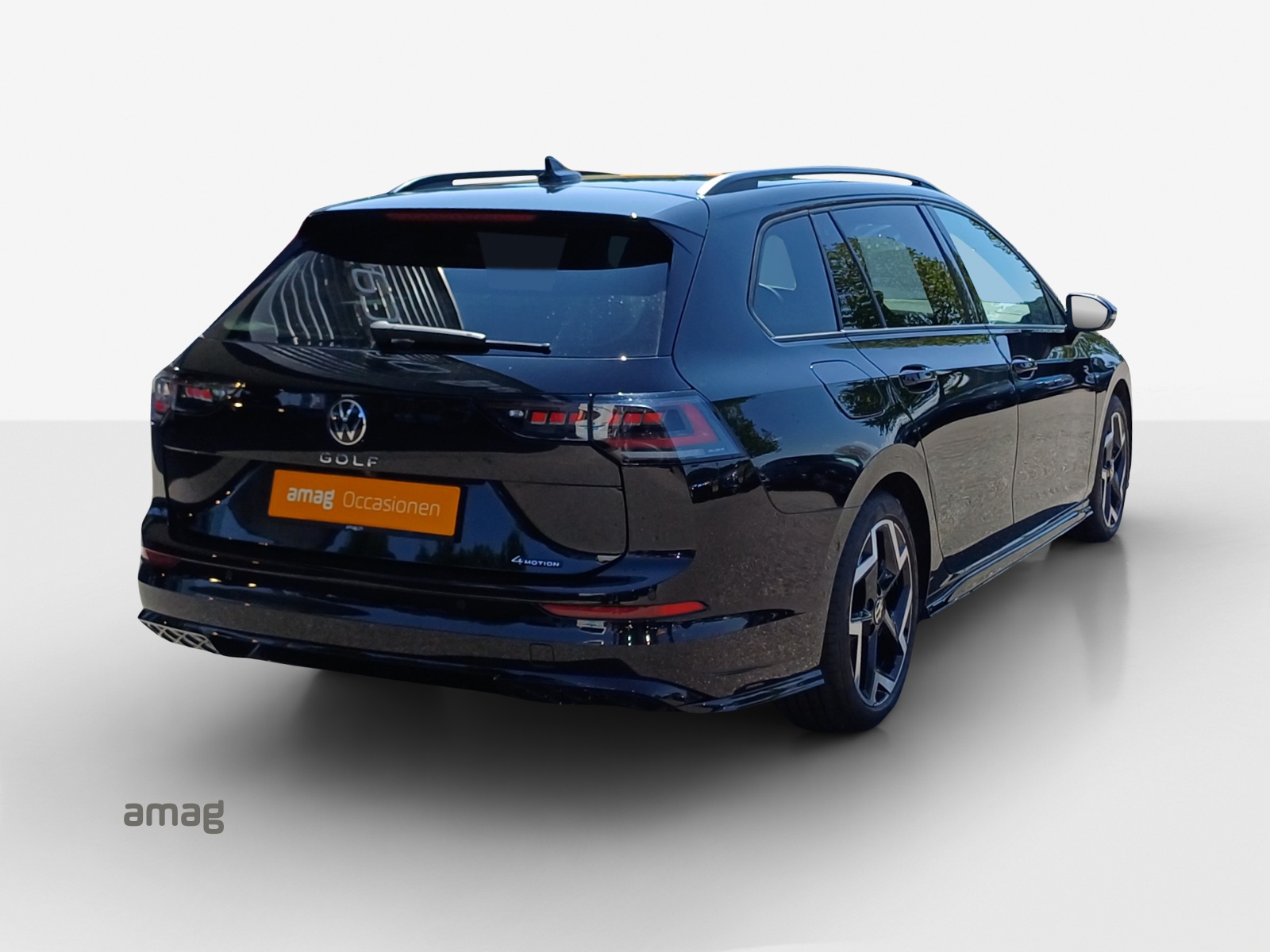 VW Golf Variant 2.0 TSI R-Line DSG 4 Motion-image-4