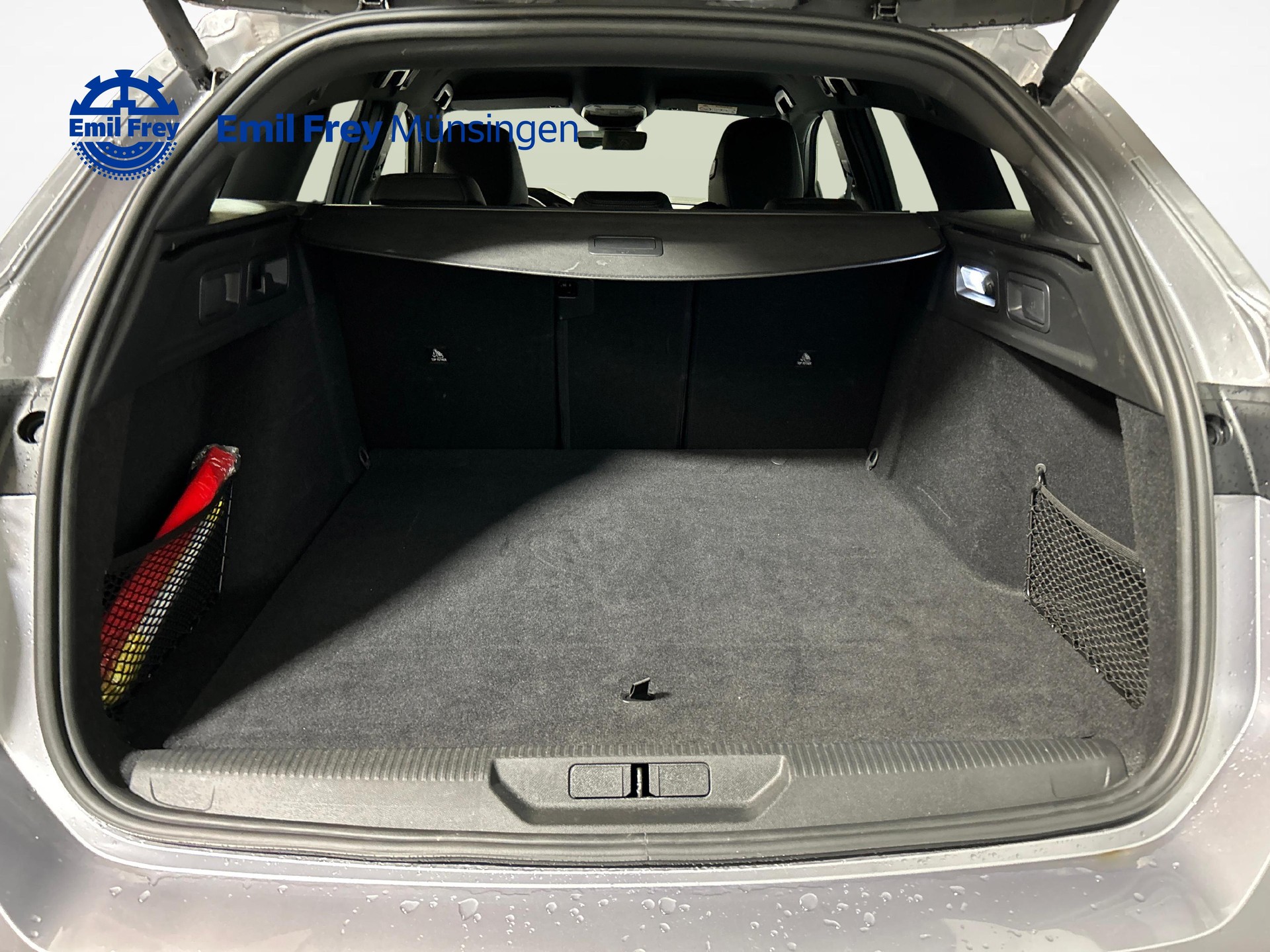 PEUGEOT 308 SW 1.6 PHEV 180 GT-image-12