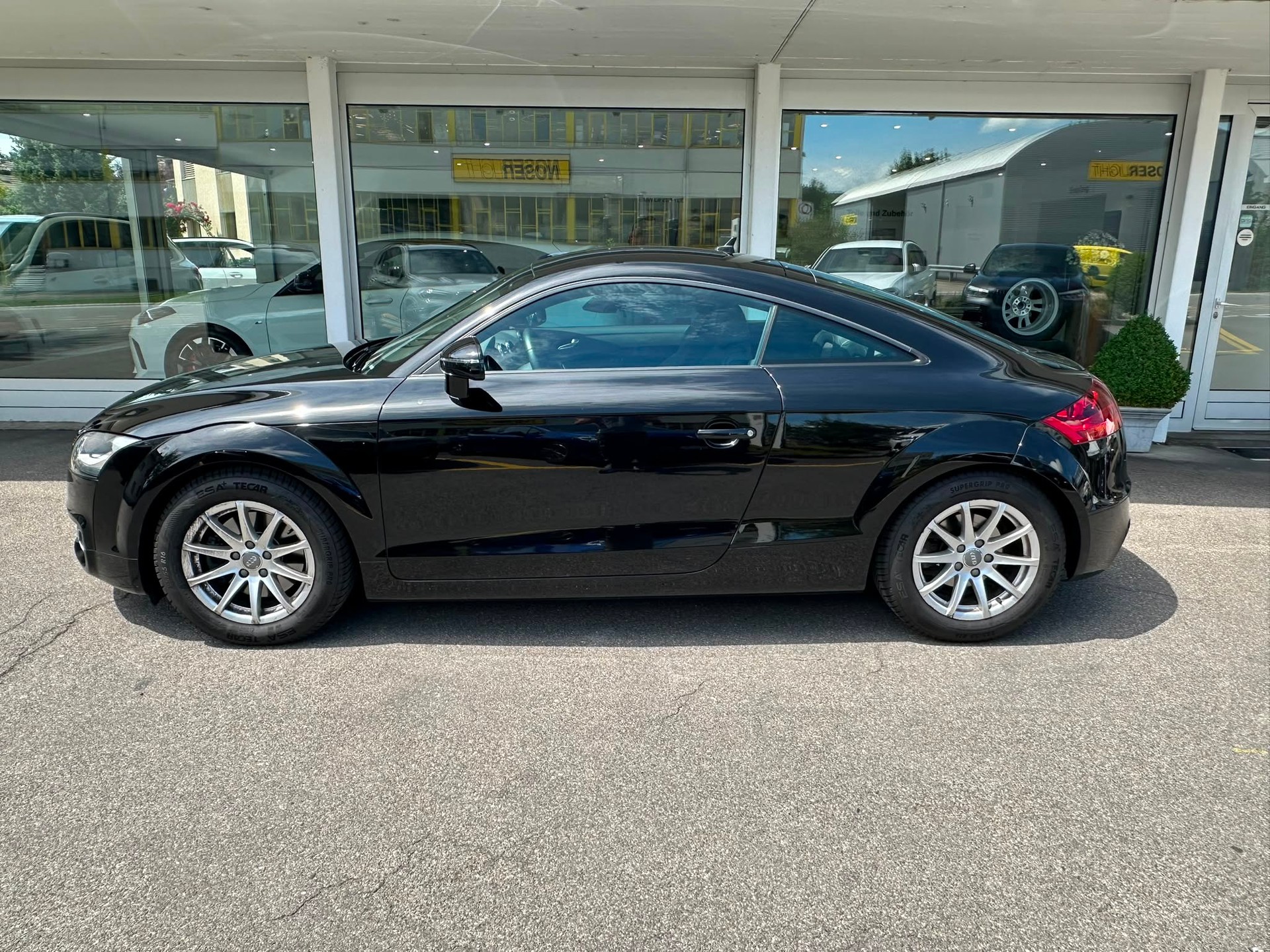 AUDI 2.0 TFSI 211 quattro S-Tronic-image-1