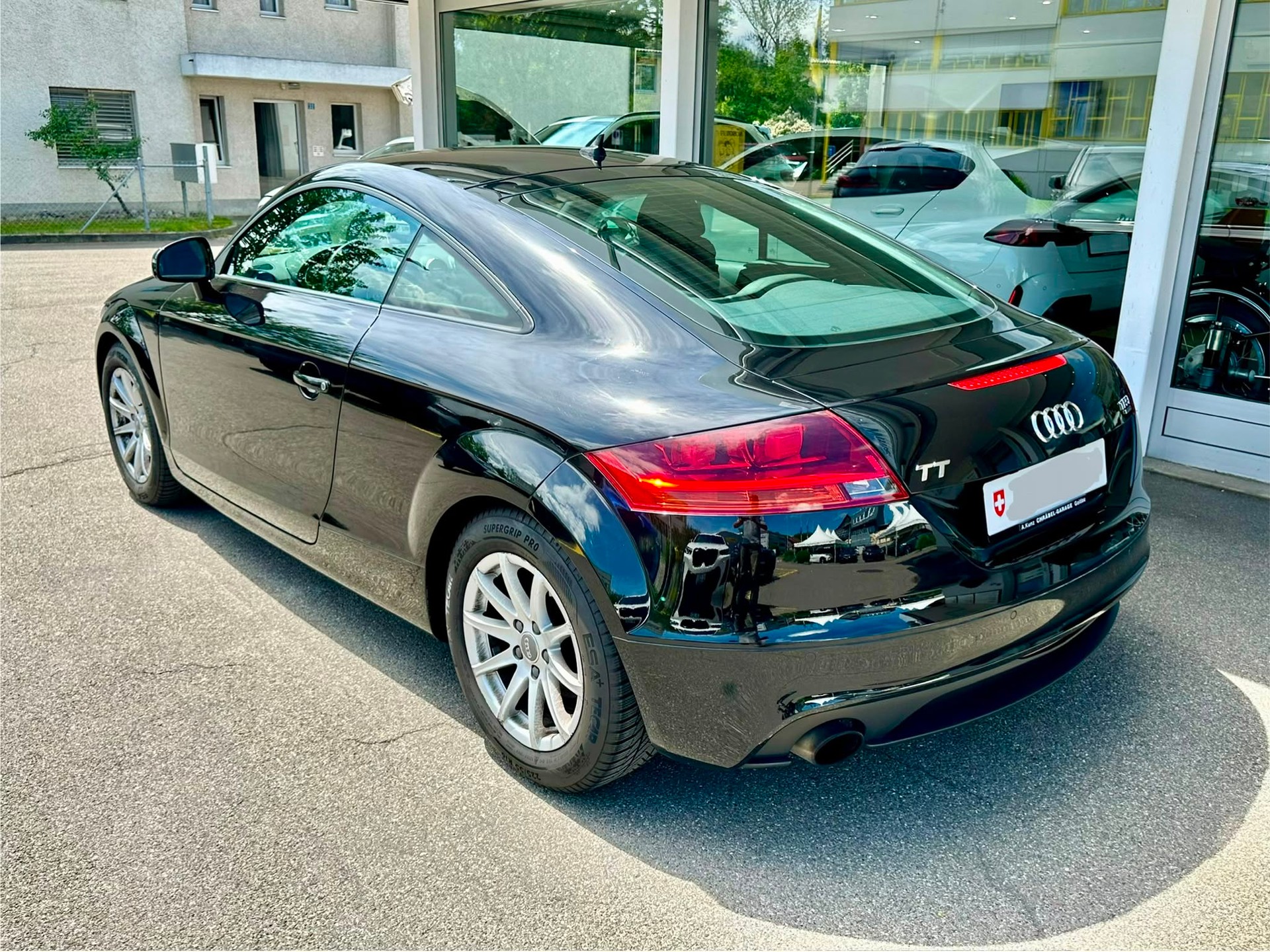 AUDI 2.0 TFSI 211 quattro S-Tronic-image-2