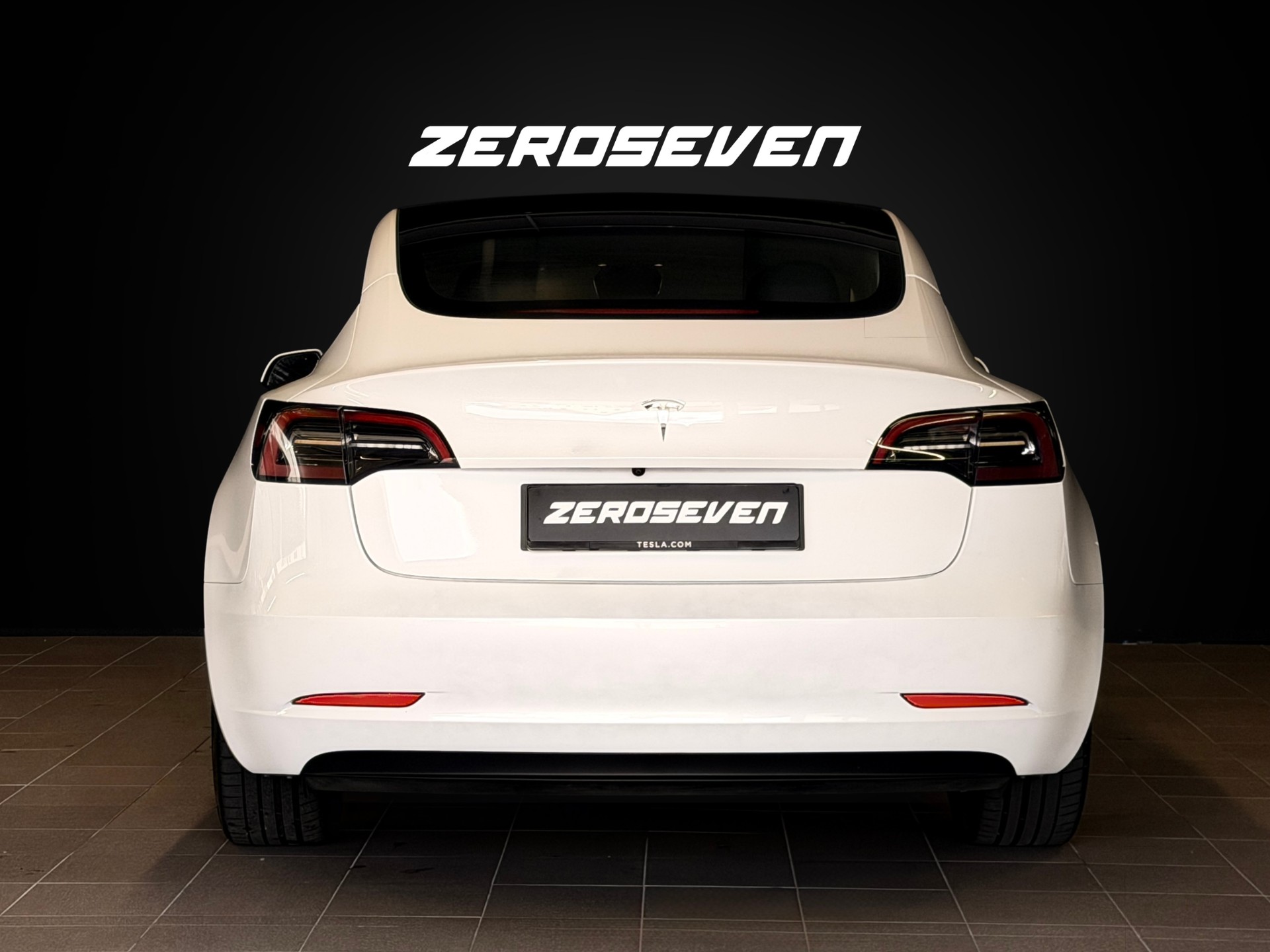 TESLA Model 3 Standart Range Plus-image-5