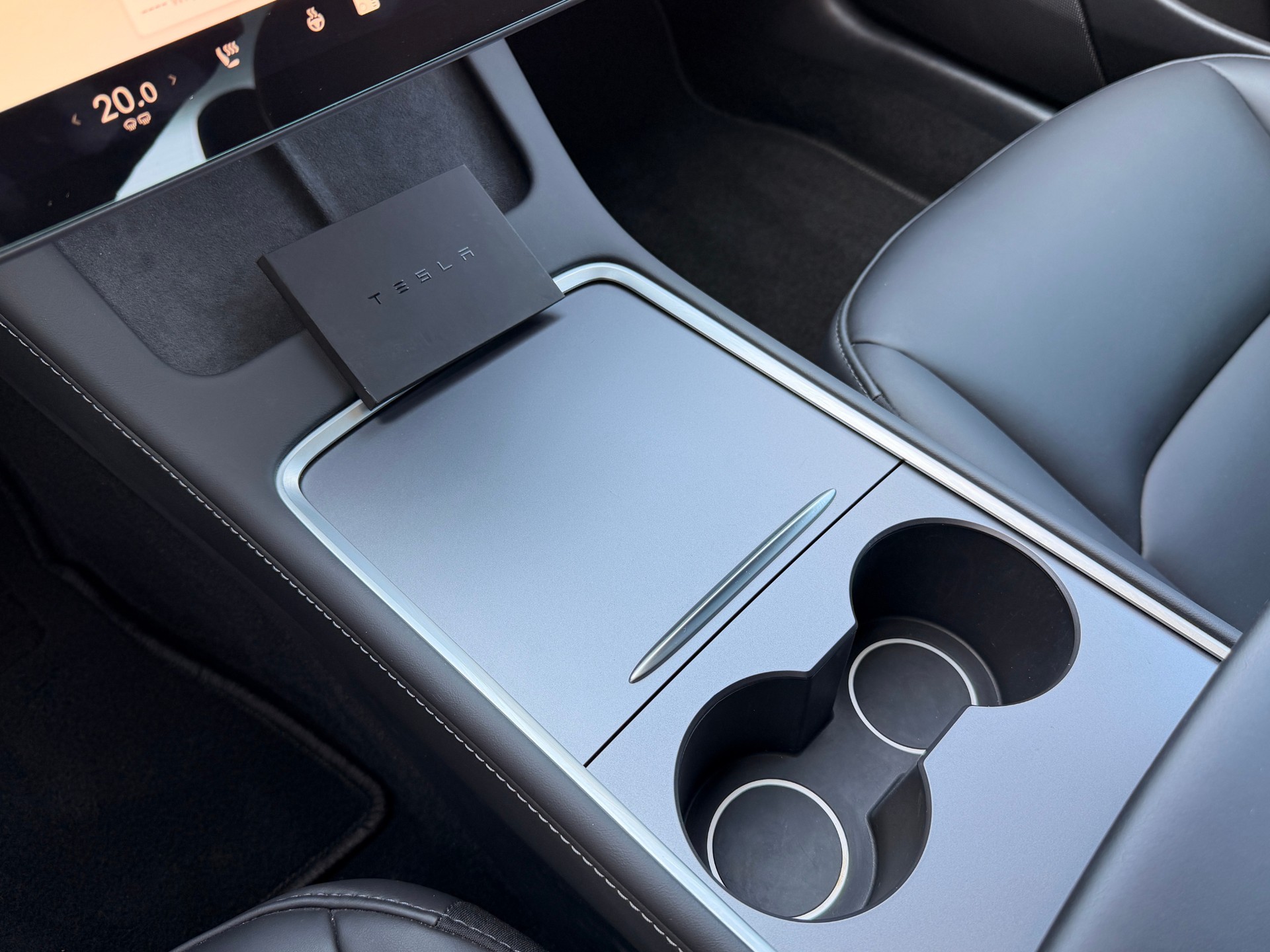 TESLA Model 3 Standart Range Plus-image-17
