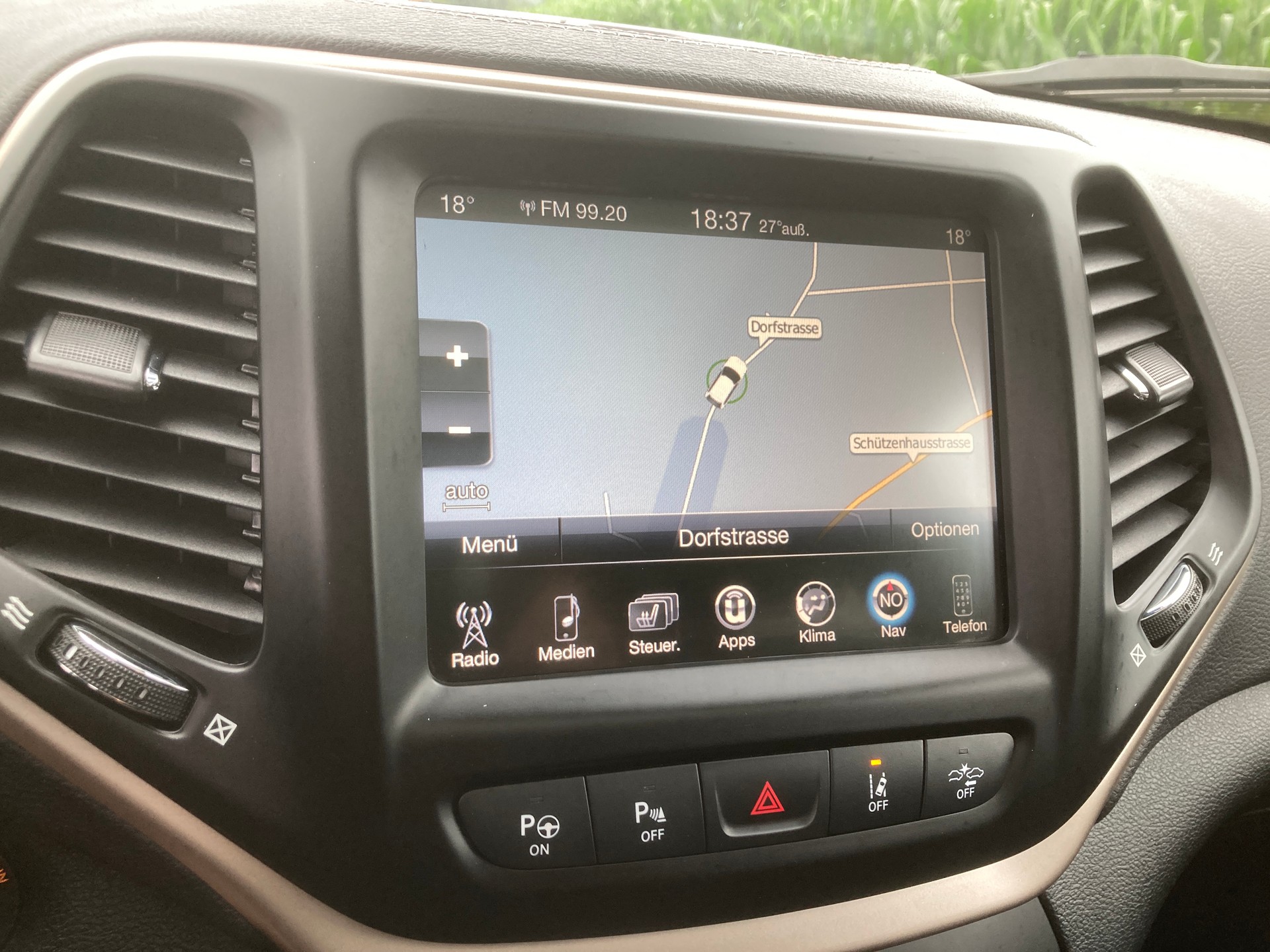 JEEP Cherokee 2.2TD Longitude Sw- Black Ed. AWD 9ATX-image-13