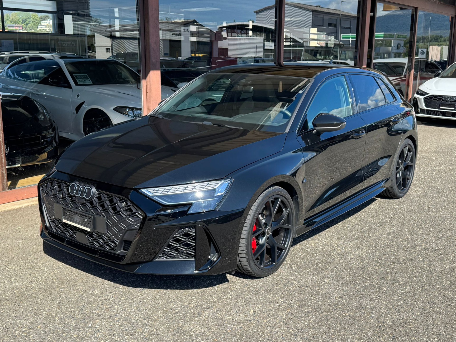 AUDI RS3 Sportback 2.5 TSI quattro S-tronic-image-1