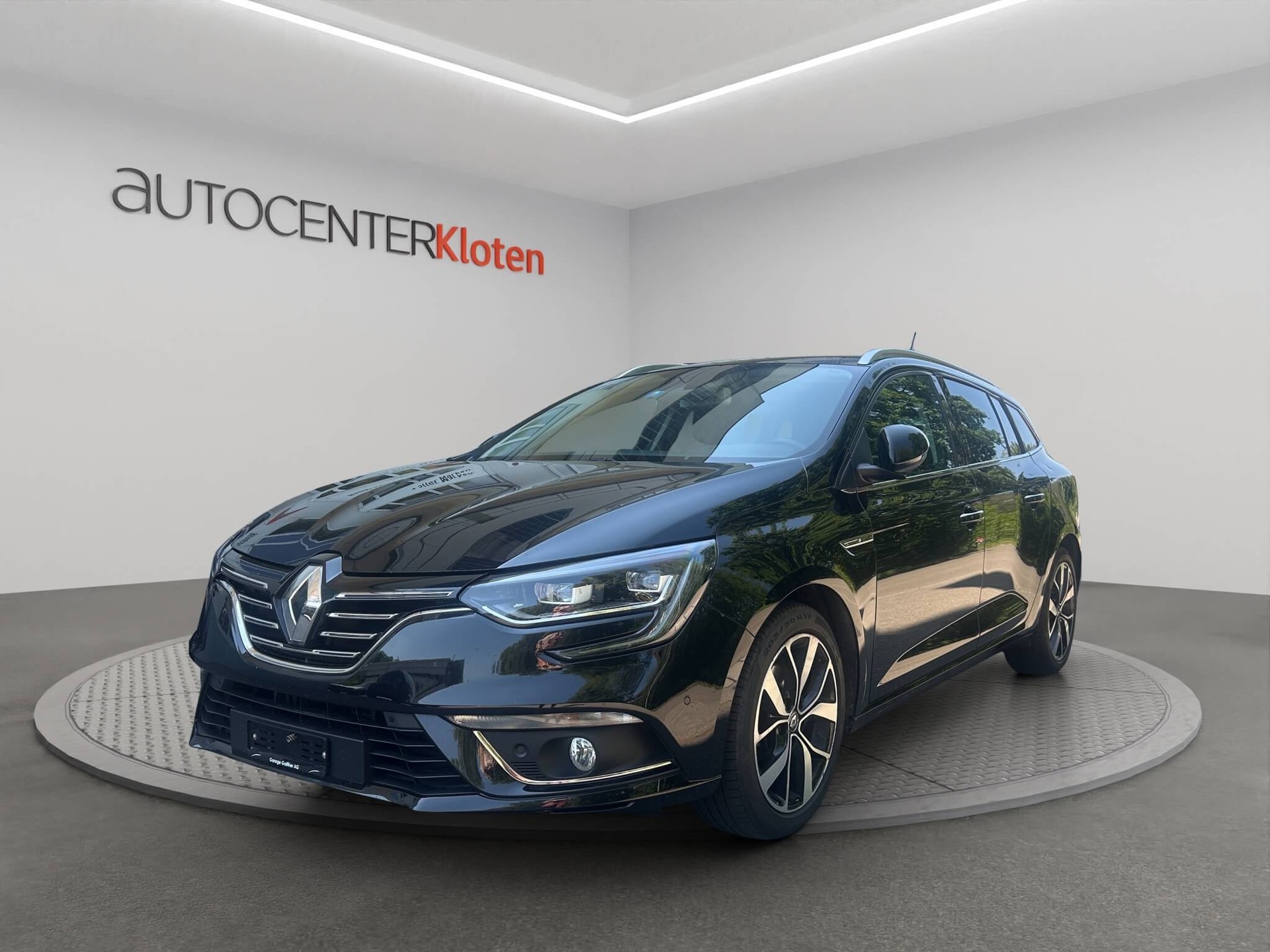 RENAULT Mégane Grandtour 1.3 TCe 160 GT Line EDC PF-image-0