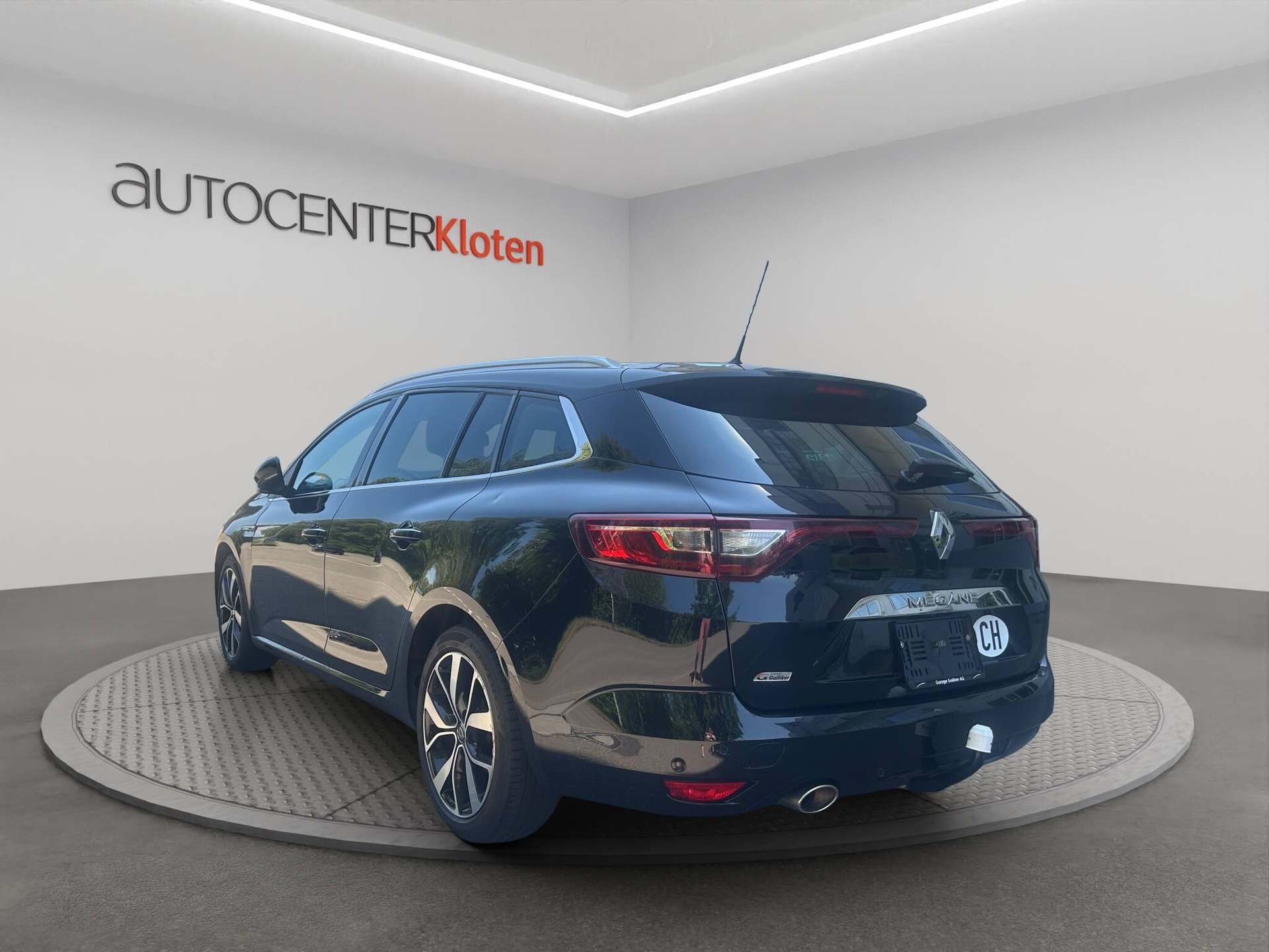 RENAULT Mégane Grandtour 1.3 TCe 160 GT Line EDC PF-image-3