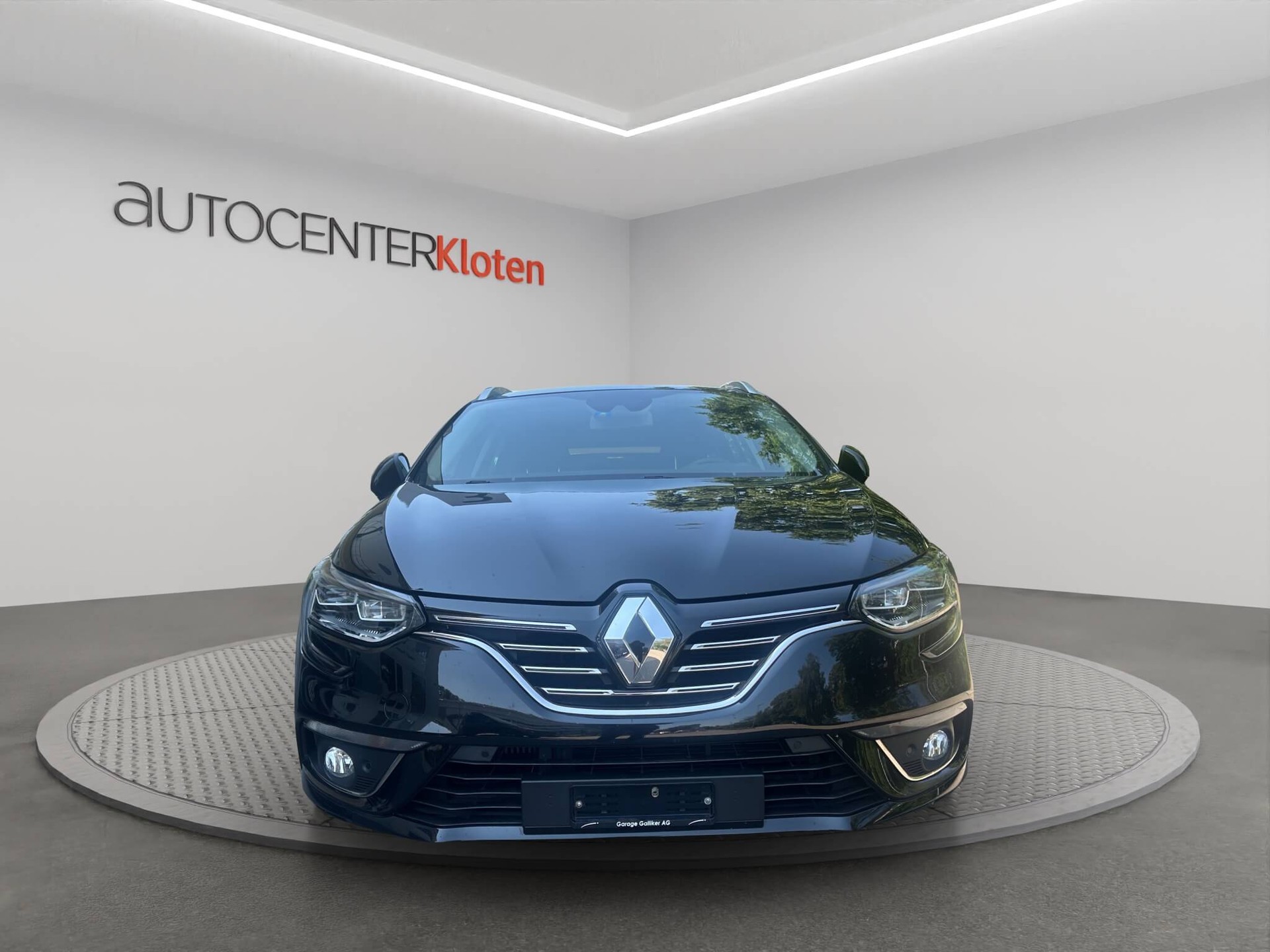 RENAULT Mégane Grandtour 1.3 TCe 160 GT Line EDC PF-image-1